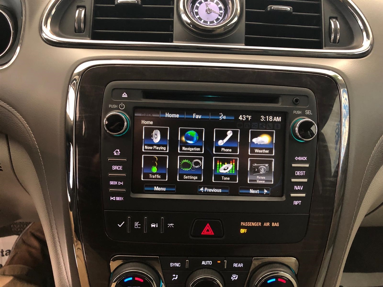 Buick Enclave AWD 4dr Leather 2015