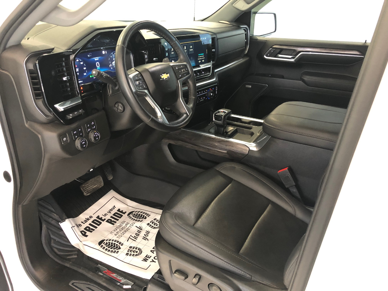 Chevrolet Silverado 1500 4WD Crew Cab 147" LTZ 2023