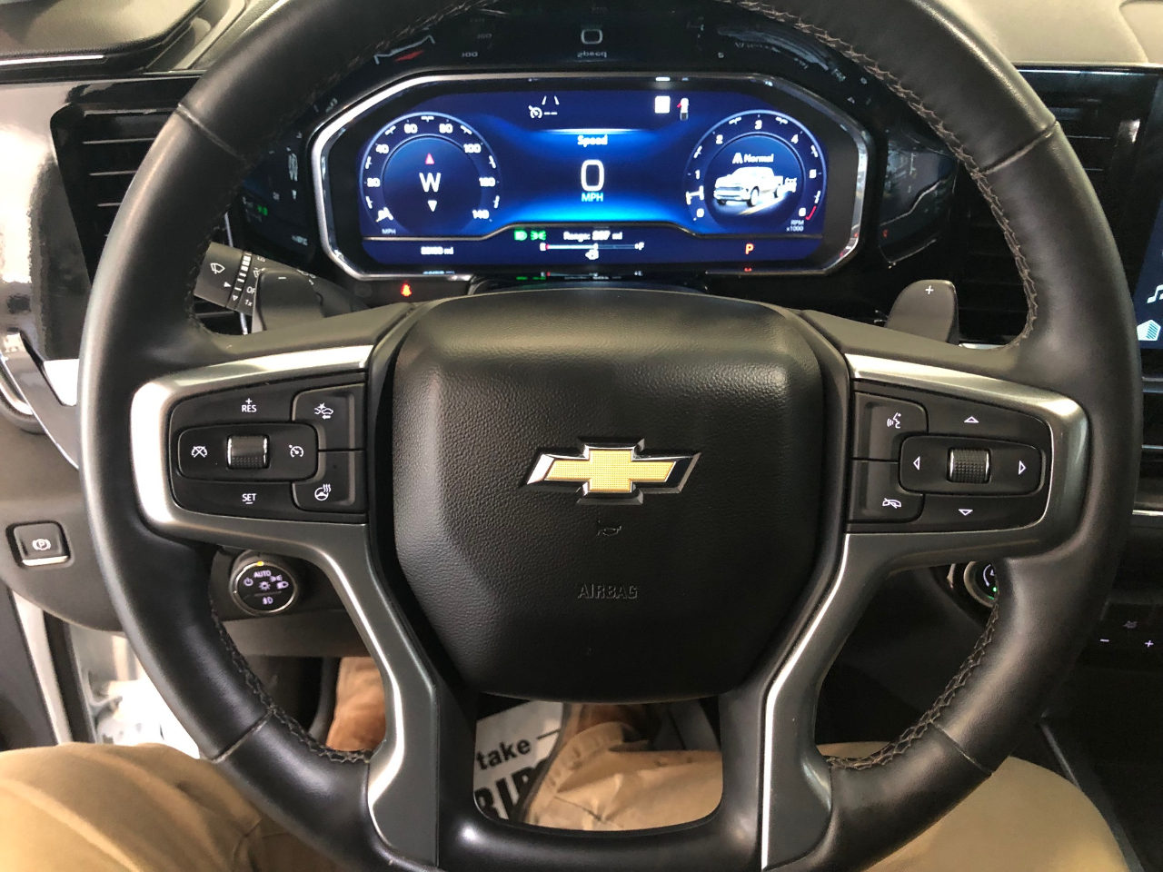 Chevrolet Silverado 1500 4WD Crew Cab 147" LTZ 2023