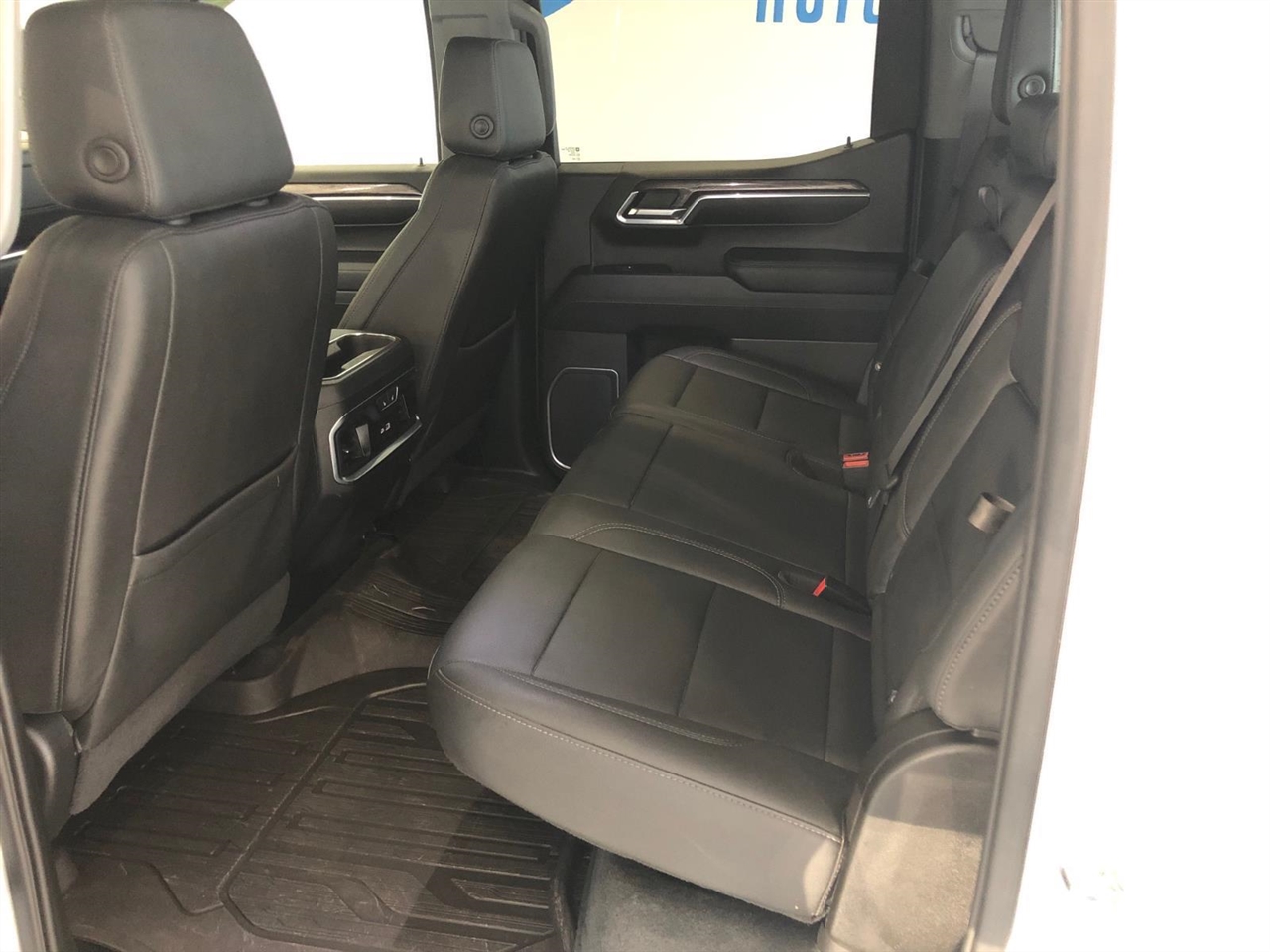 Chevrolet Silverado 1500 4WD Crew Cab 147" LTZ 2023