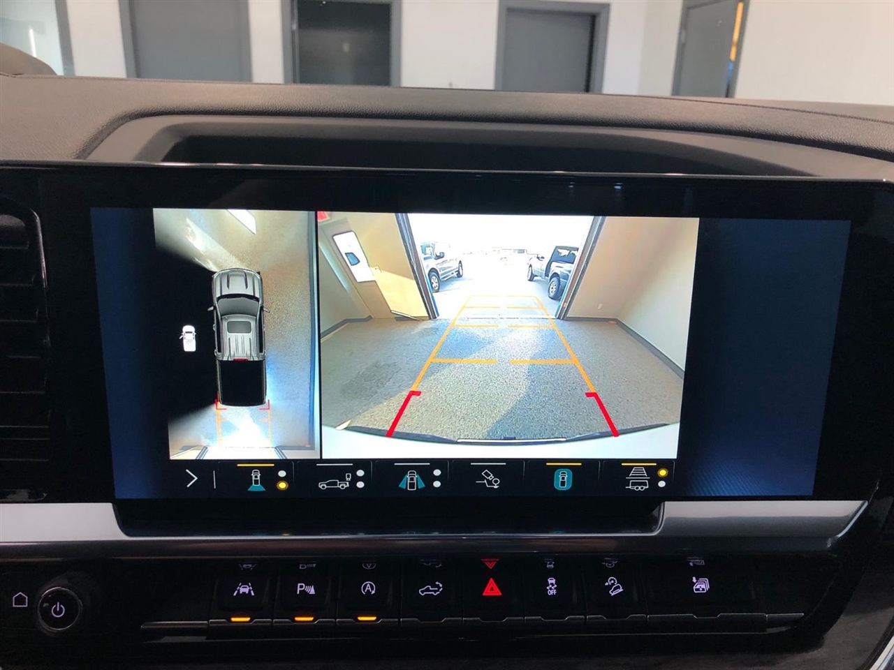 Chevrolet Silverado 1500 4WD Crew Cab 147" LTZ 2023