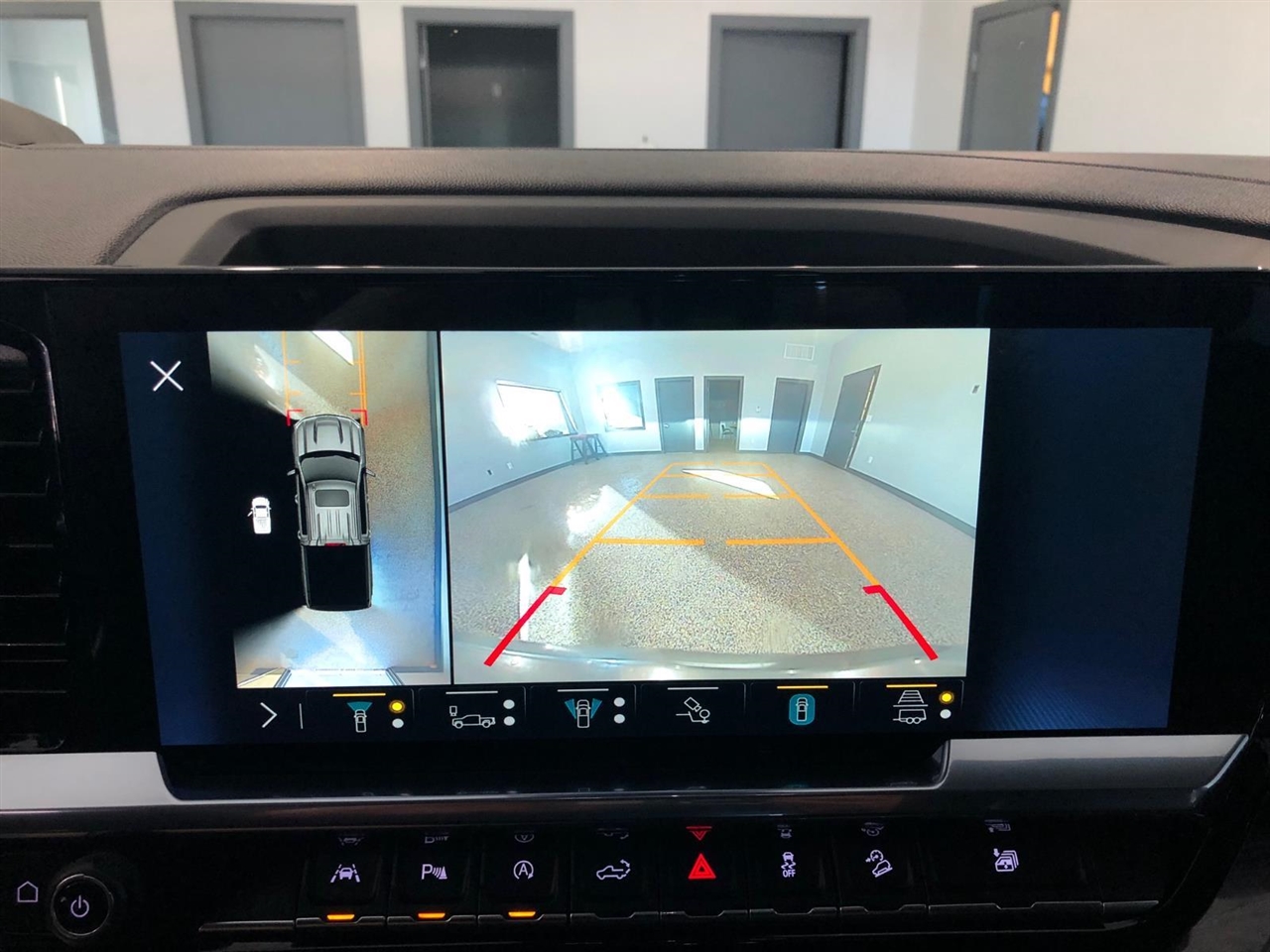 Chevrolet Silverado 1500 4WD Crew Cab 147" LTZ 2023