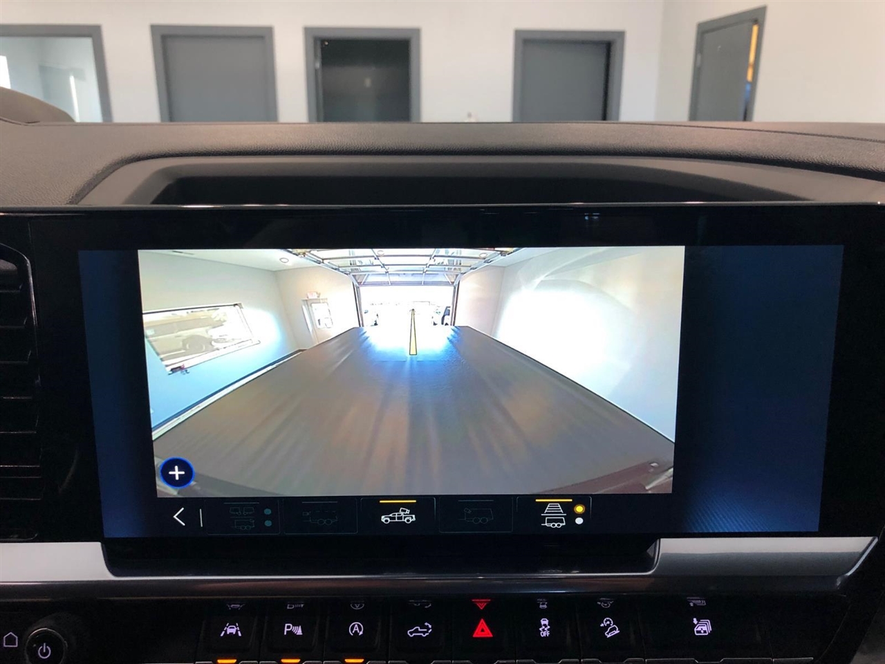 Chevrolet Silverado 1500 4WD Crew Cab 147" LTZ 2023