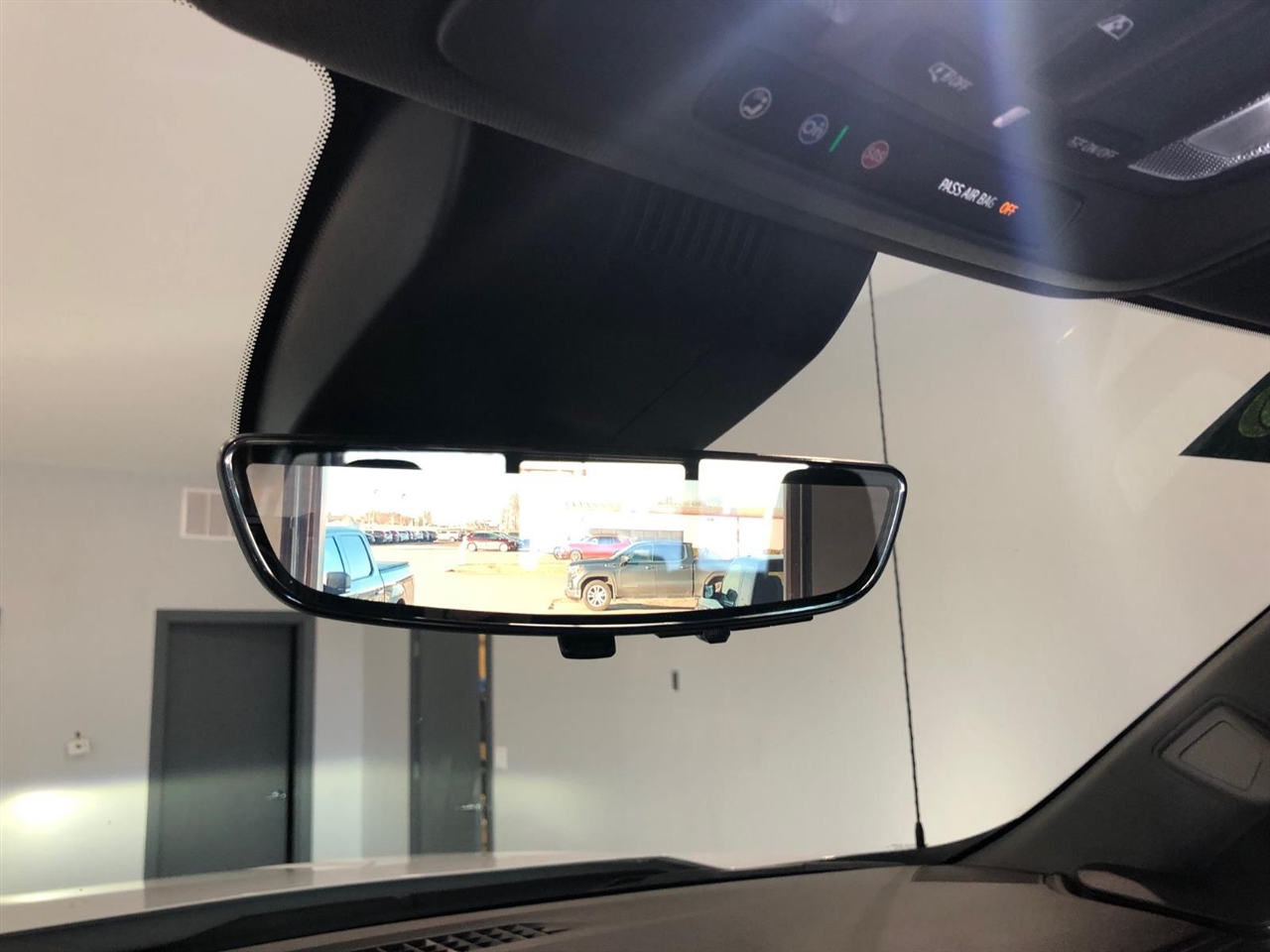 Chevrolet Silverado 1500 4WD Crew Cab 147" LTZ 2023