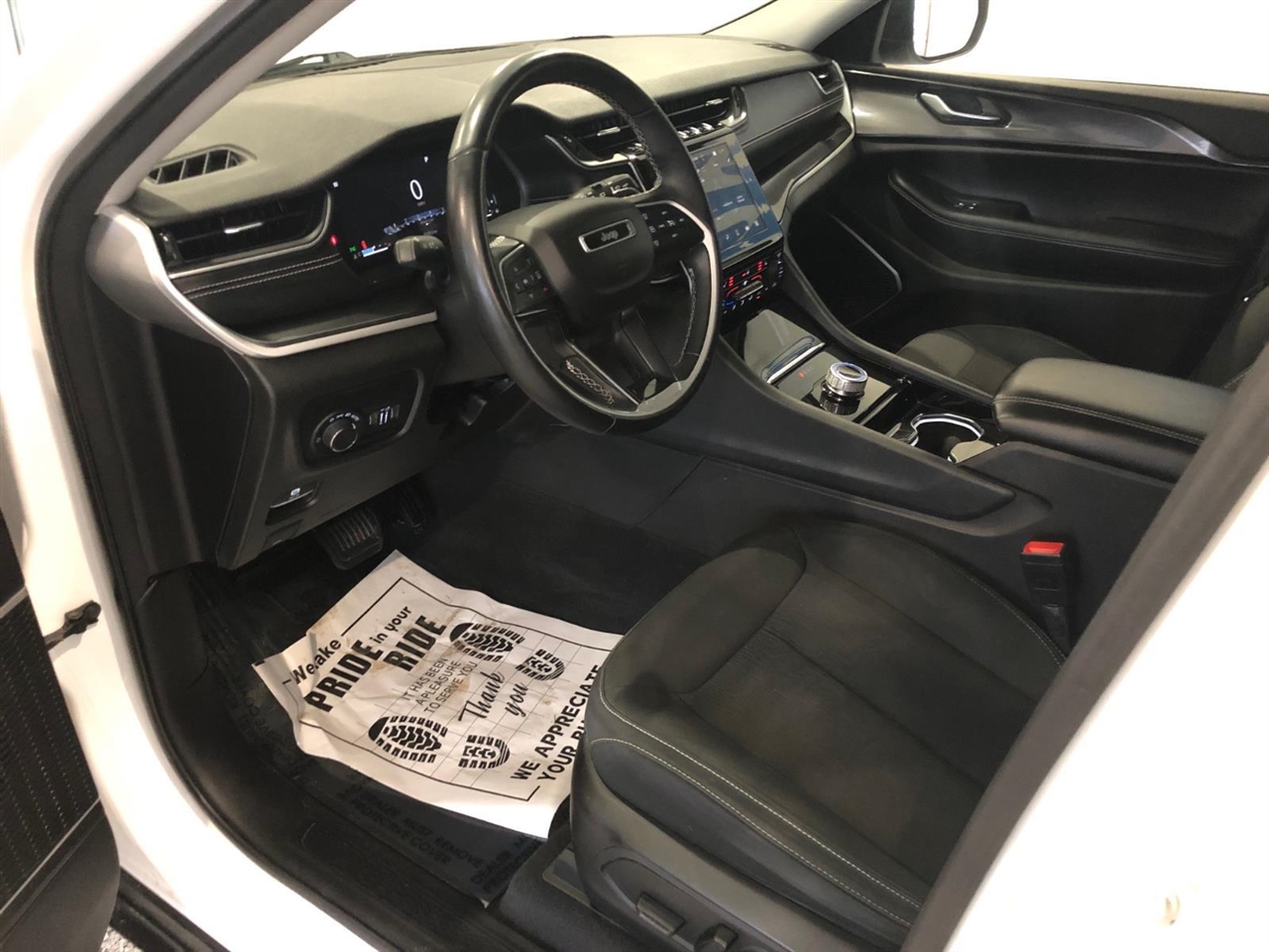 Jeep Grand Cherokee L Laredo 4x4 2021