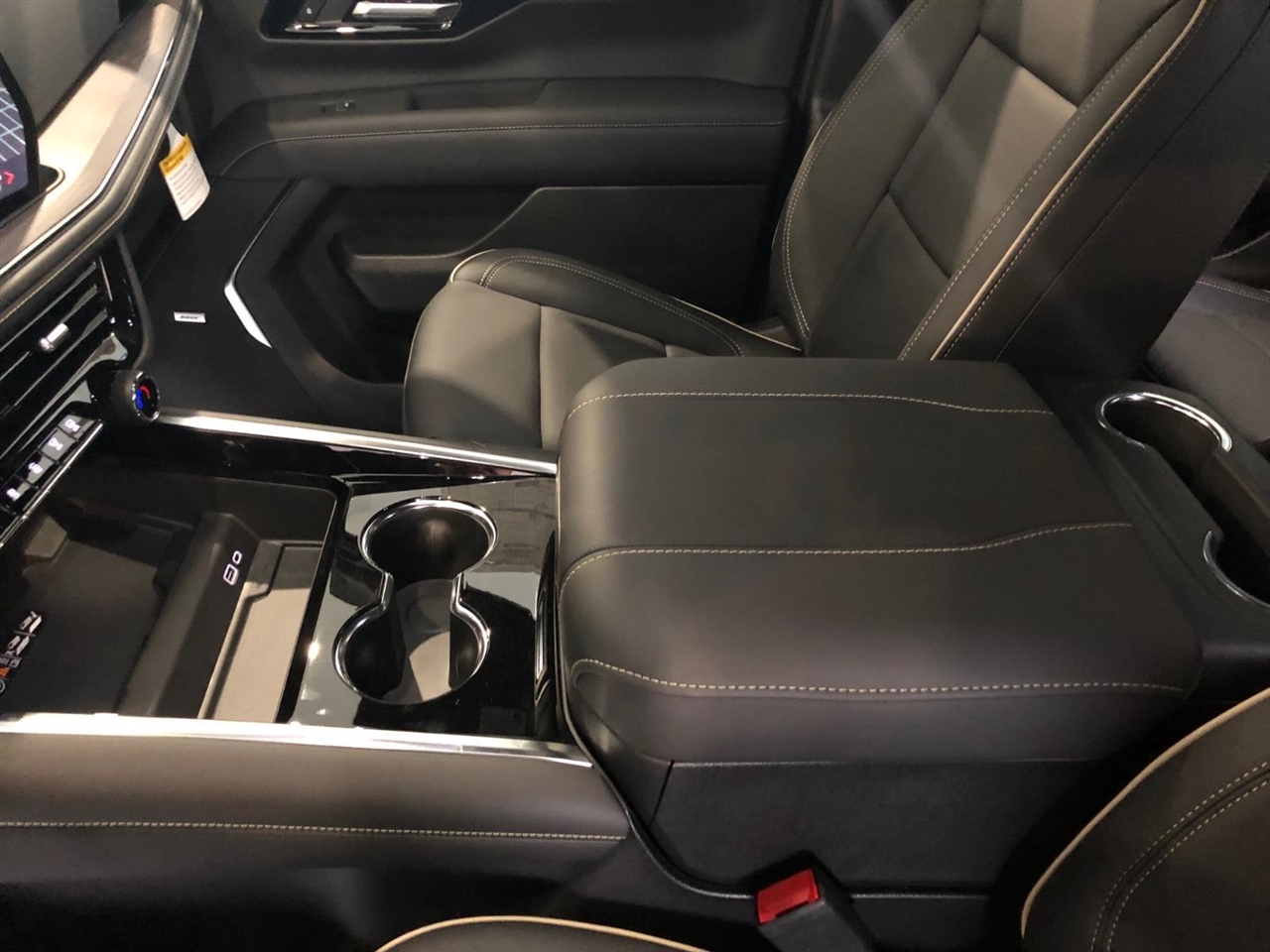 Chevrolet Tahoe 4WD 4dr Premier 2026