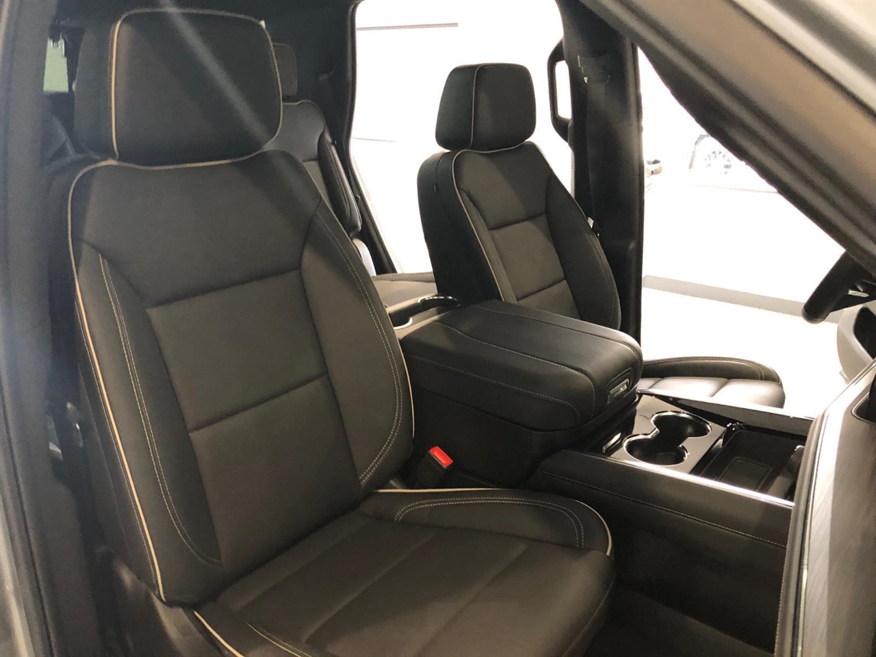 Chevrolet Tahoe 4WD 4dr Premier 2026