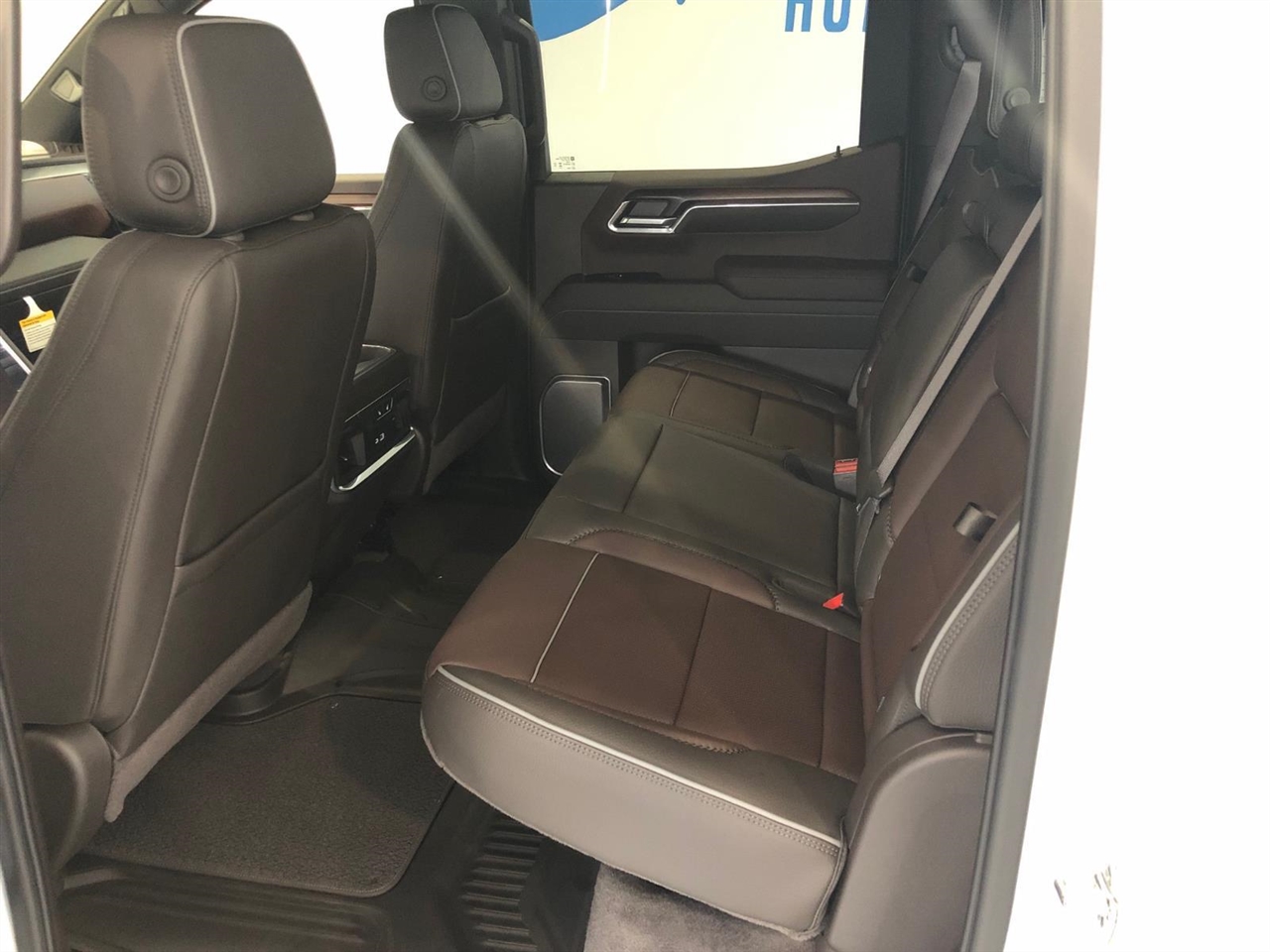 GMC Sierra 1500 4WD Crew Cab 147" Denali 2026