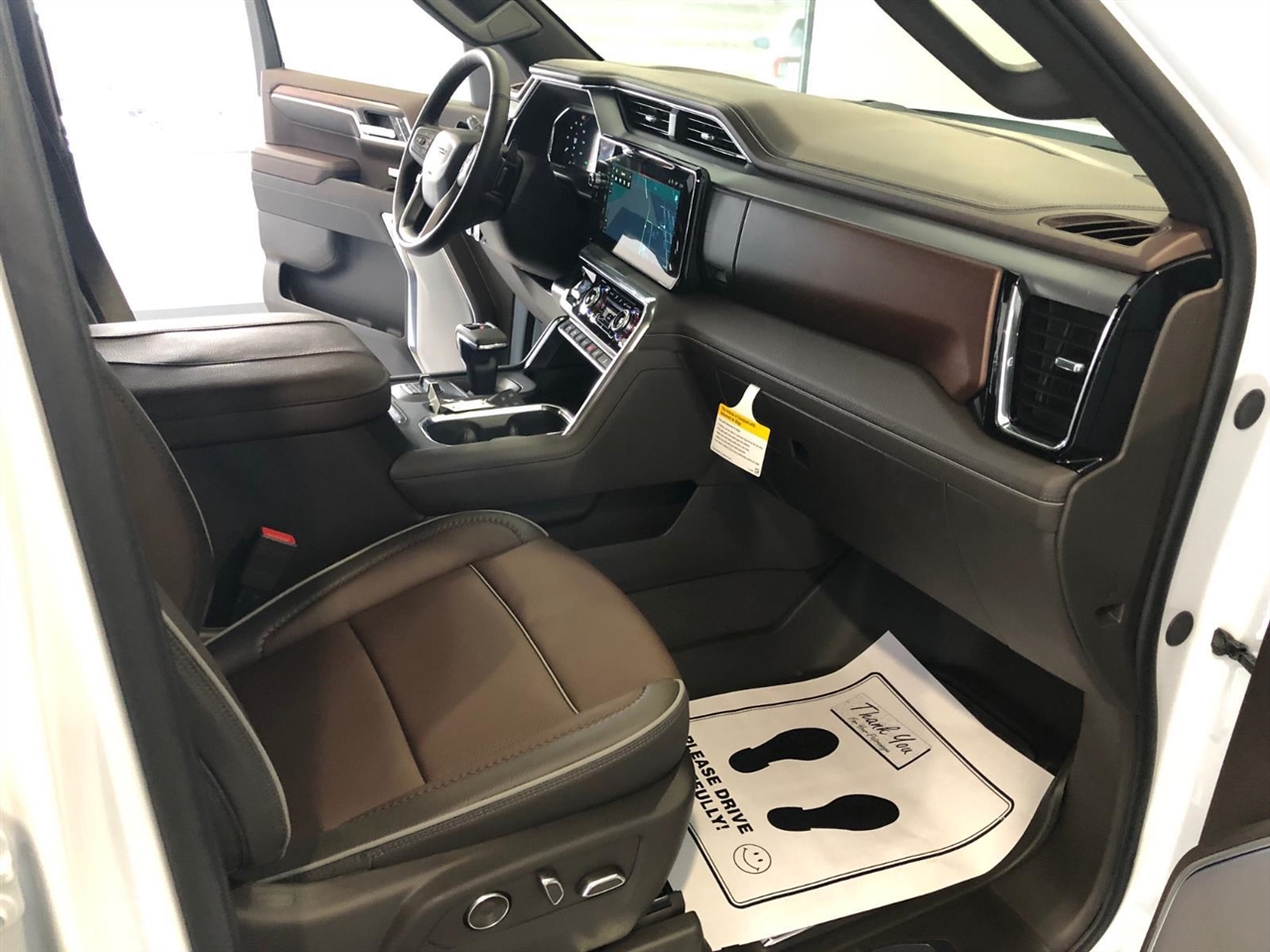 GMC Sierra 1500 4WD Crew Cab 147" Denali 2026