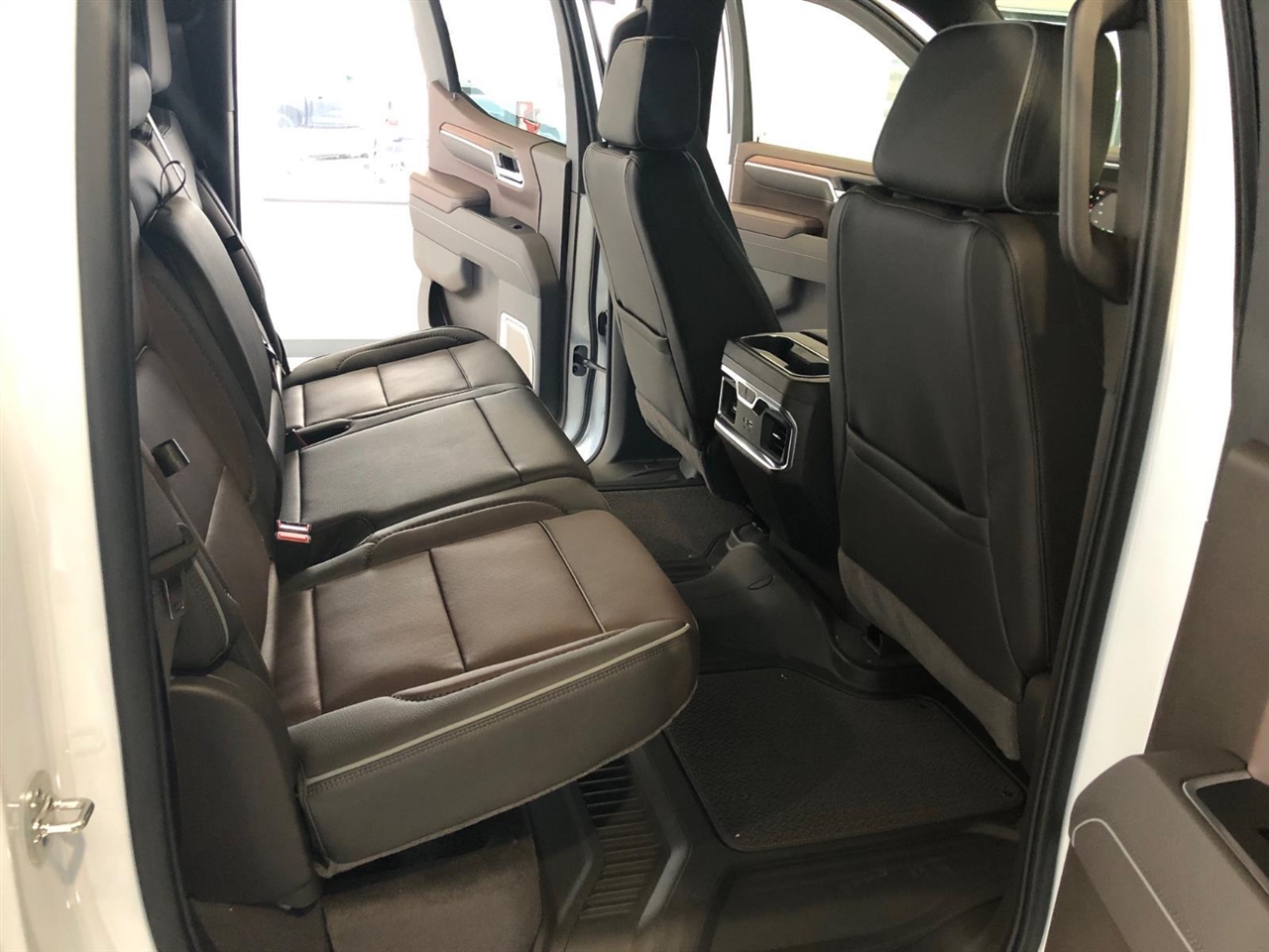 GMC Sierra 1500 4WD Crew Cab 147" Denali 2026