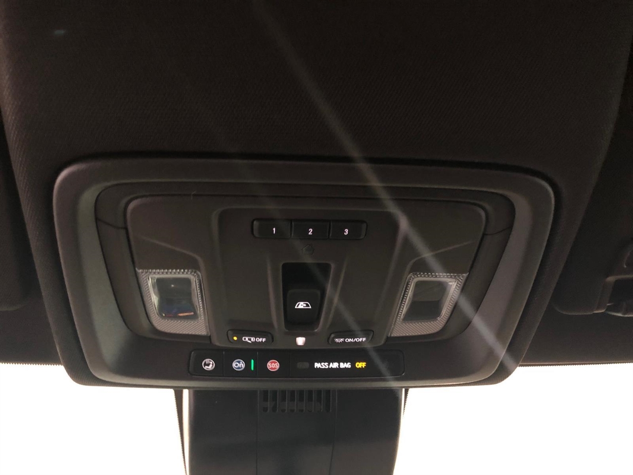 GMC Sierra 1500 4WD Crew Cab 147" Denali 2026