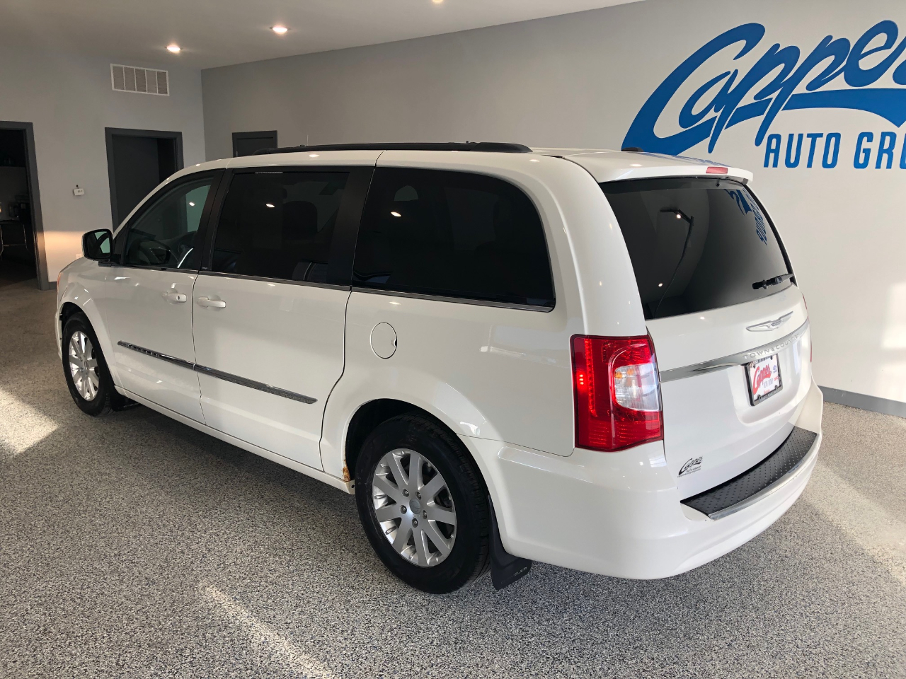 Chrysler Town & Country 4dr Wgn Touring 2012