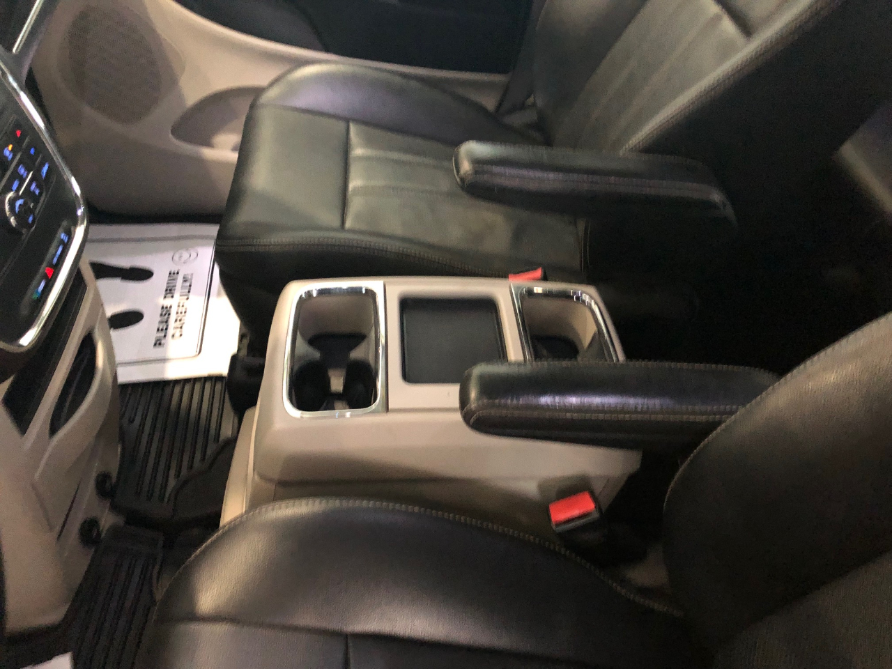 Chrysler Town & Country 4dr Wgn Touring 2012