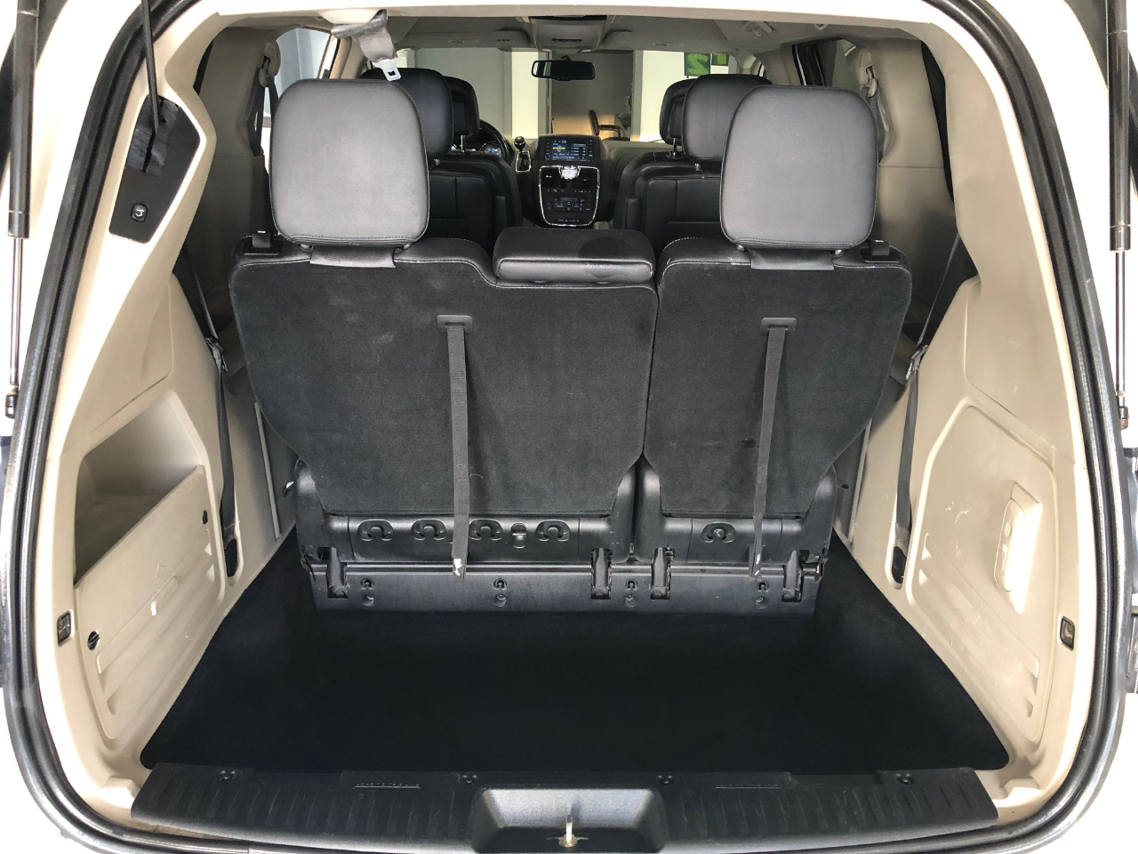 Chrysler Town & Country 4dr Wgn Touring 2012