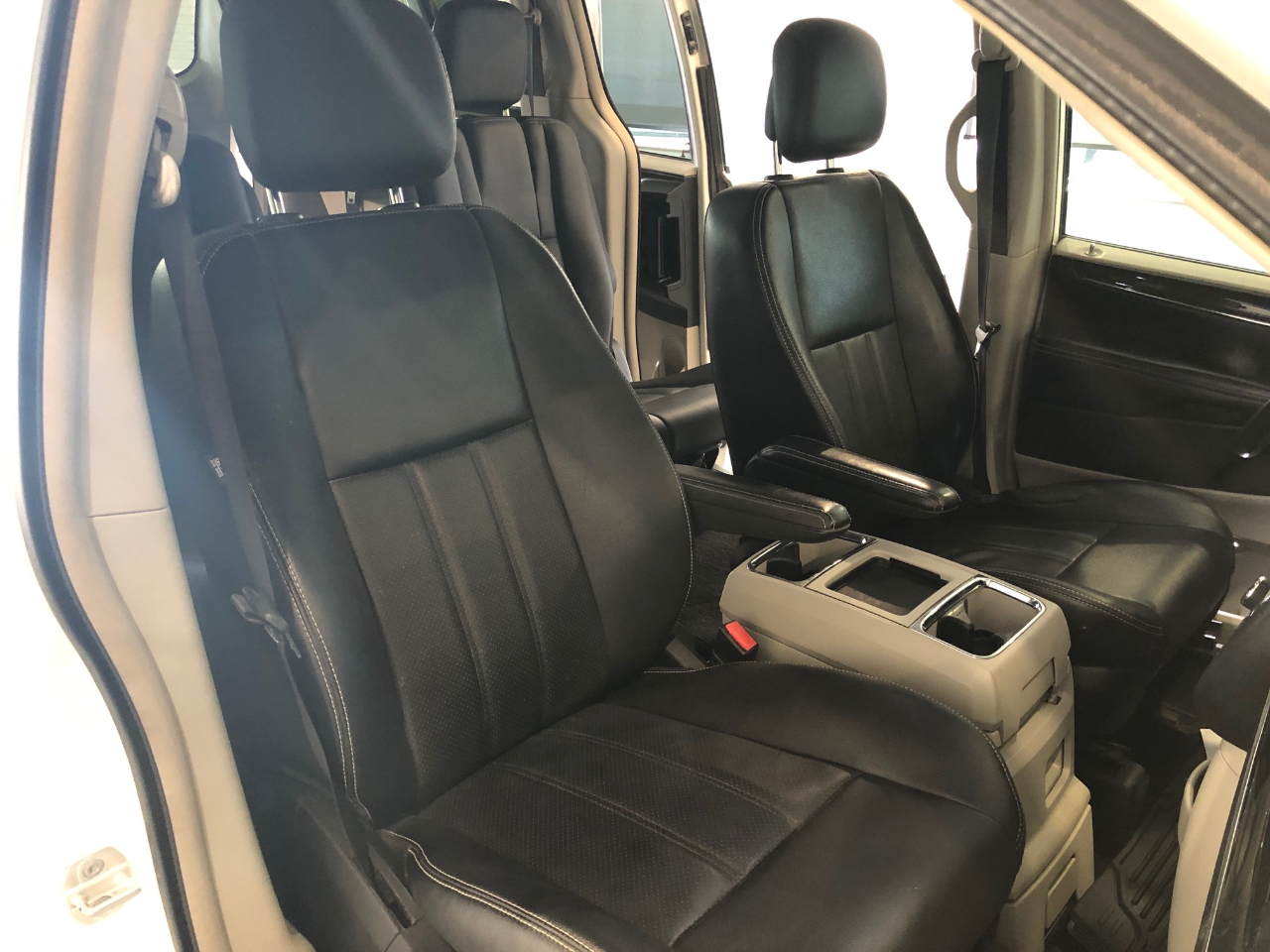 Chrysler Town & Country 4dr Wgn Touring 2012