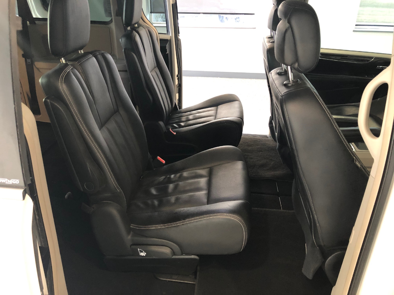 Chrysler Town & Country 4dr Wgn Touring 2012