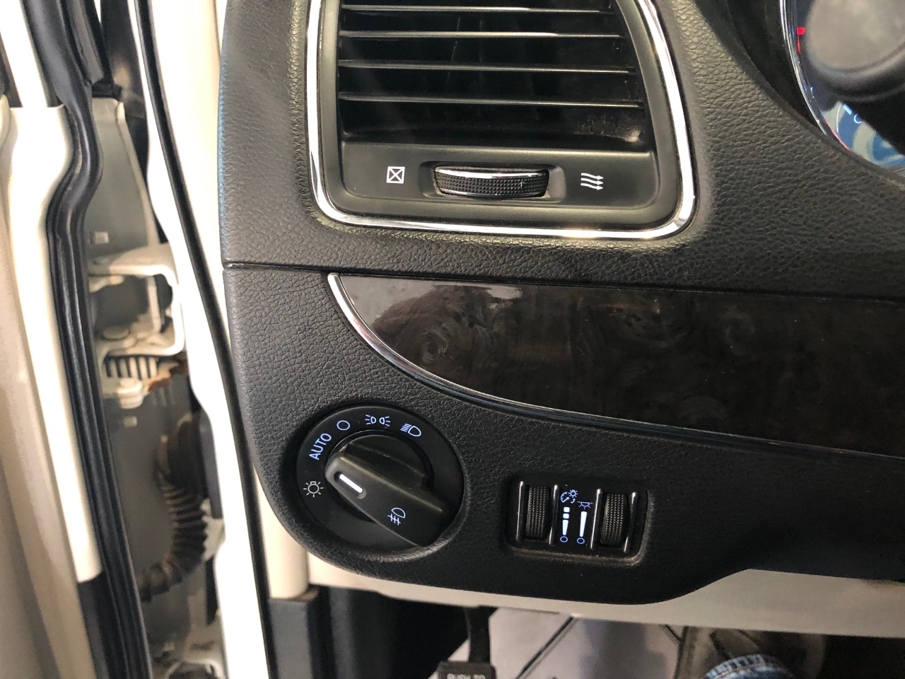 Chrysler Town & Country 4dr Wgn Touring 2012