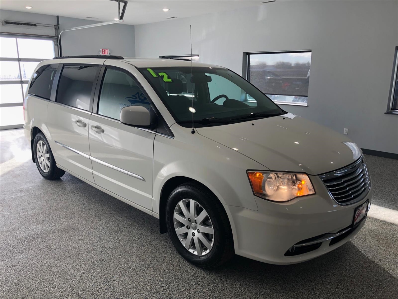 Chrysler Town & Country 4dr Wgn Touring 2012