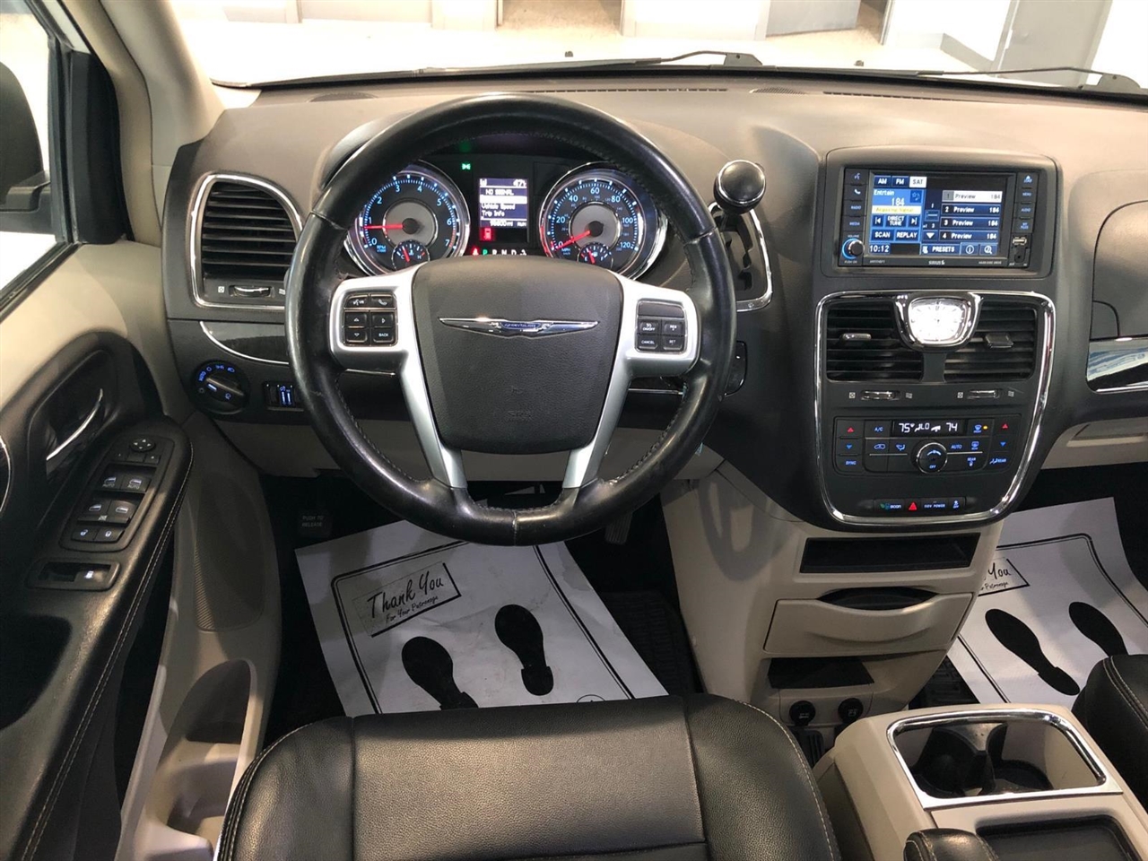 Chrysler Town & Country 4dr Wgn Touring 2012