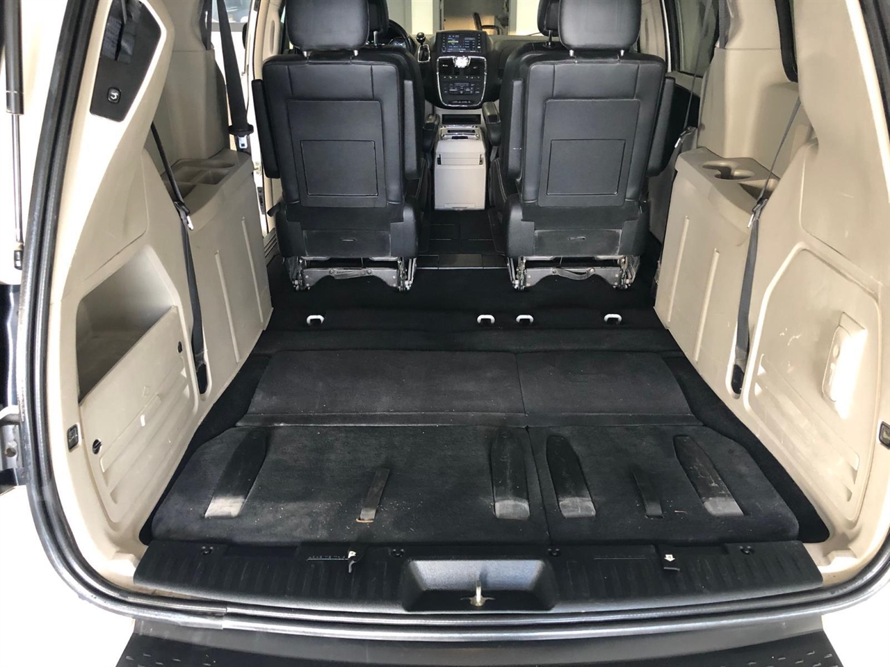 Chrysler Town & Country 4dr Wgn Touring 2012