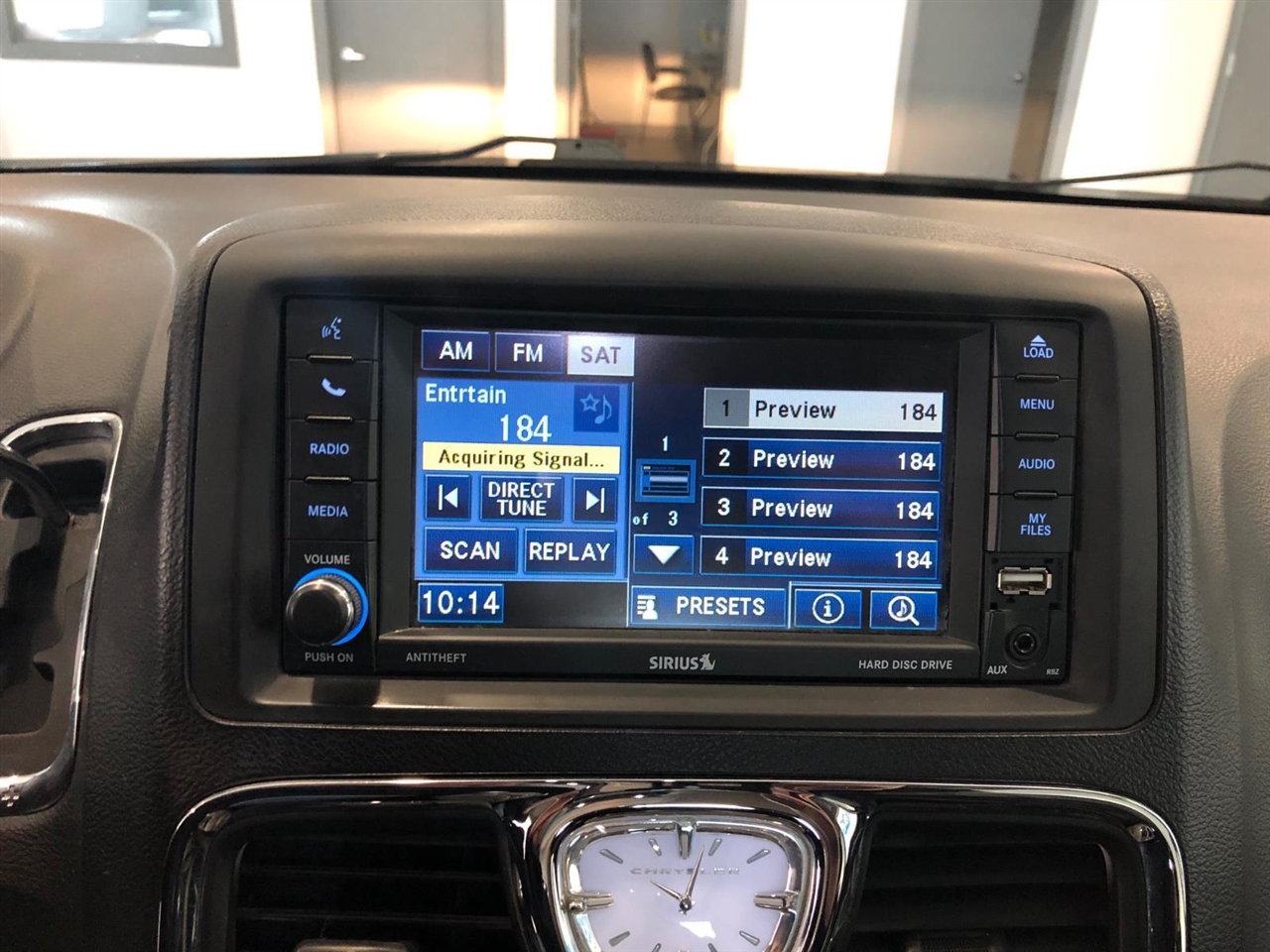 Chrysler Town & Country 4dr Wgn Touring 2012