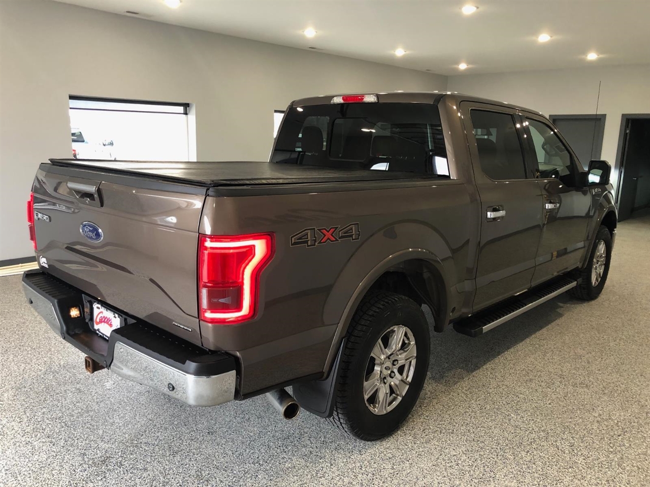 Ford F-150 4WD SuperCrew 145" Lariat 2016