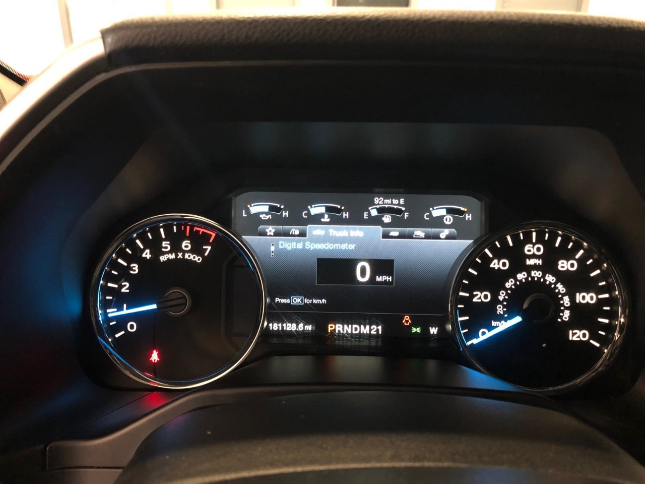 Ford F-150 4WD SuperCrew 145" Lariat 2016