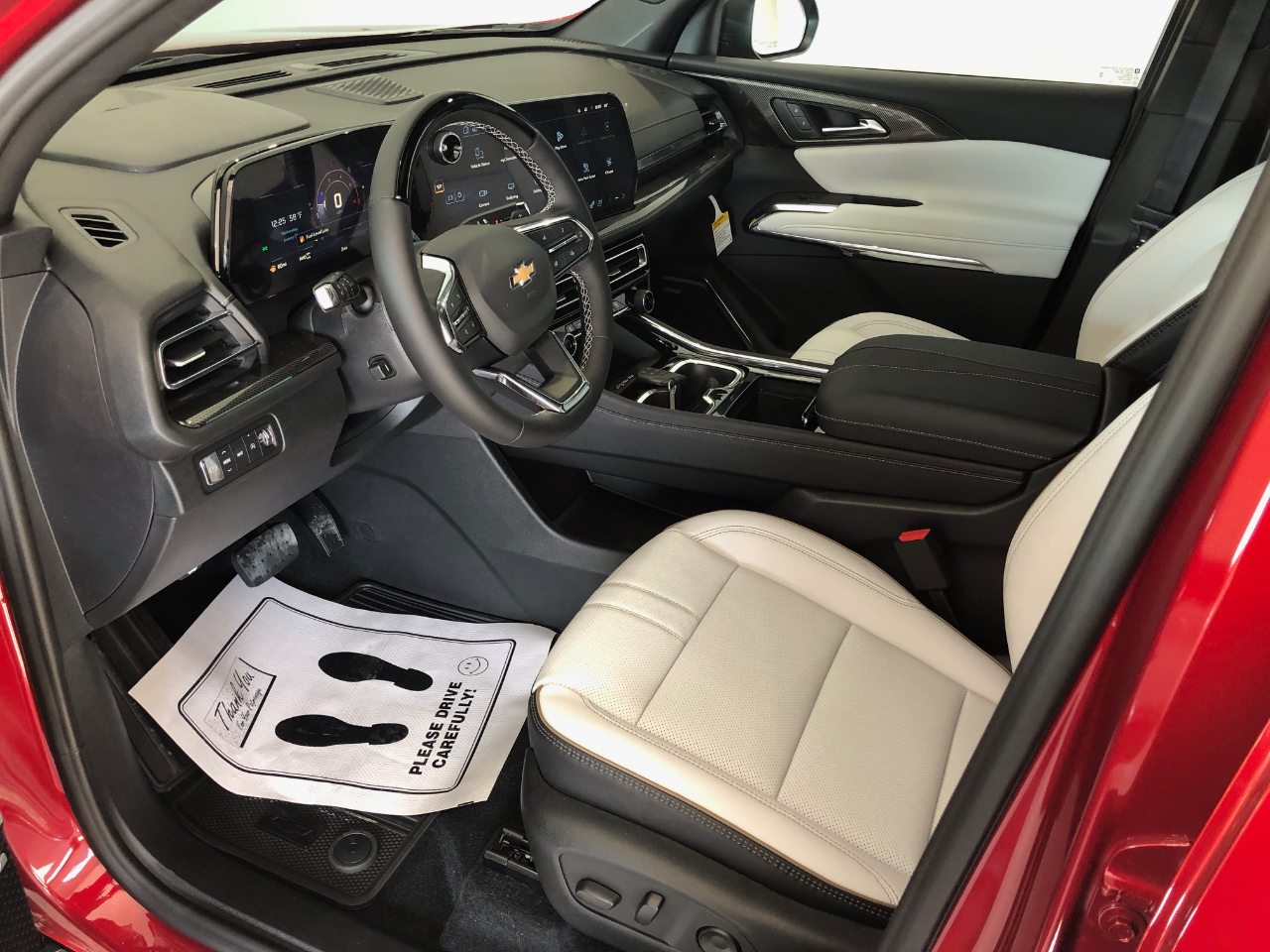 Chevrolet Traverse AWD 4dr High Country w/2LZ 2026