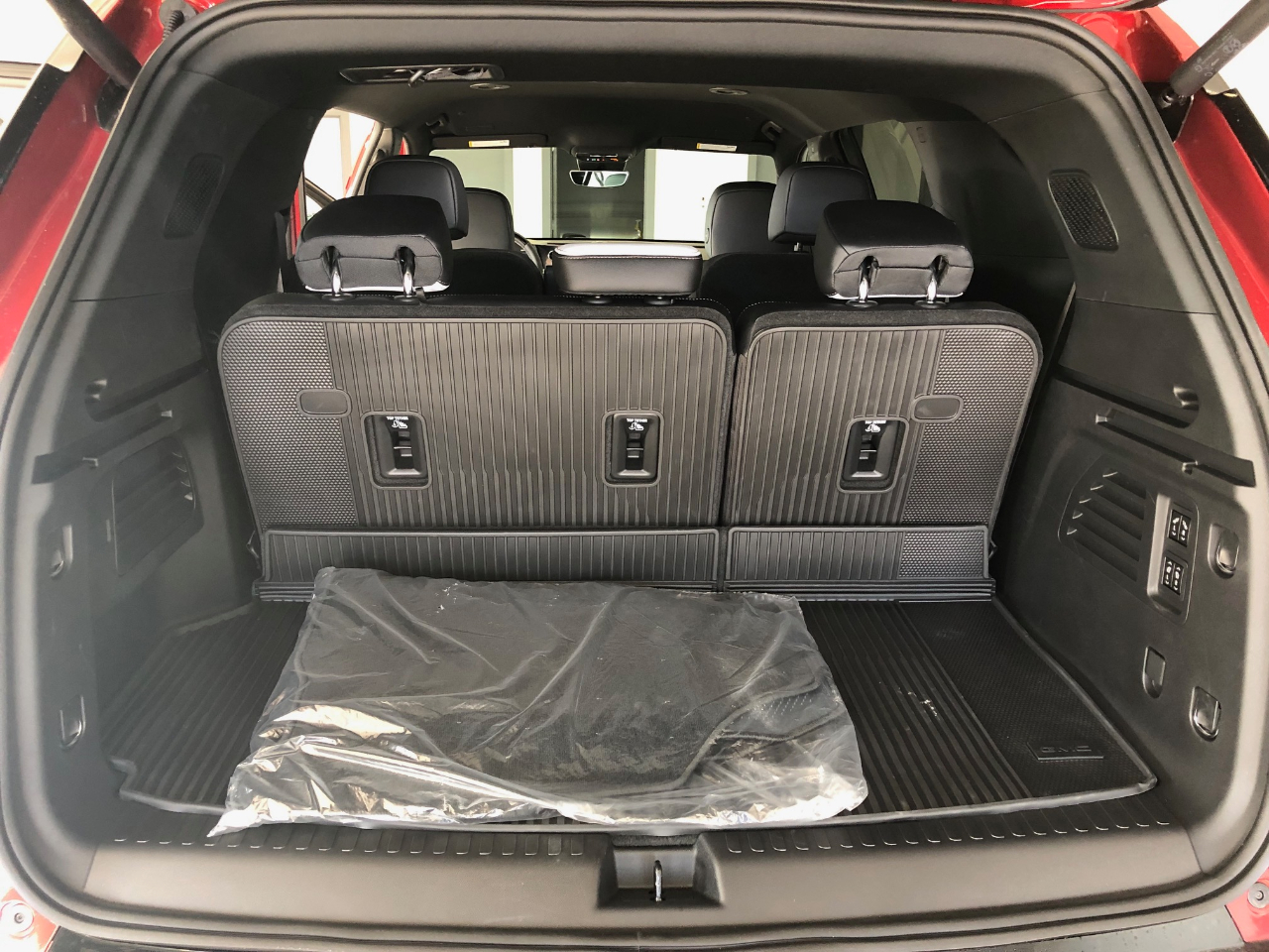 Chevrolet Traverse AWD 4dr High Country w/2LZ 2026