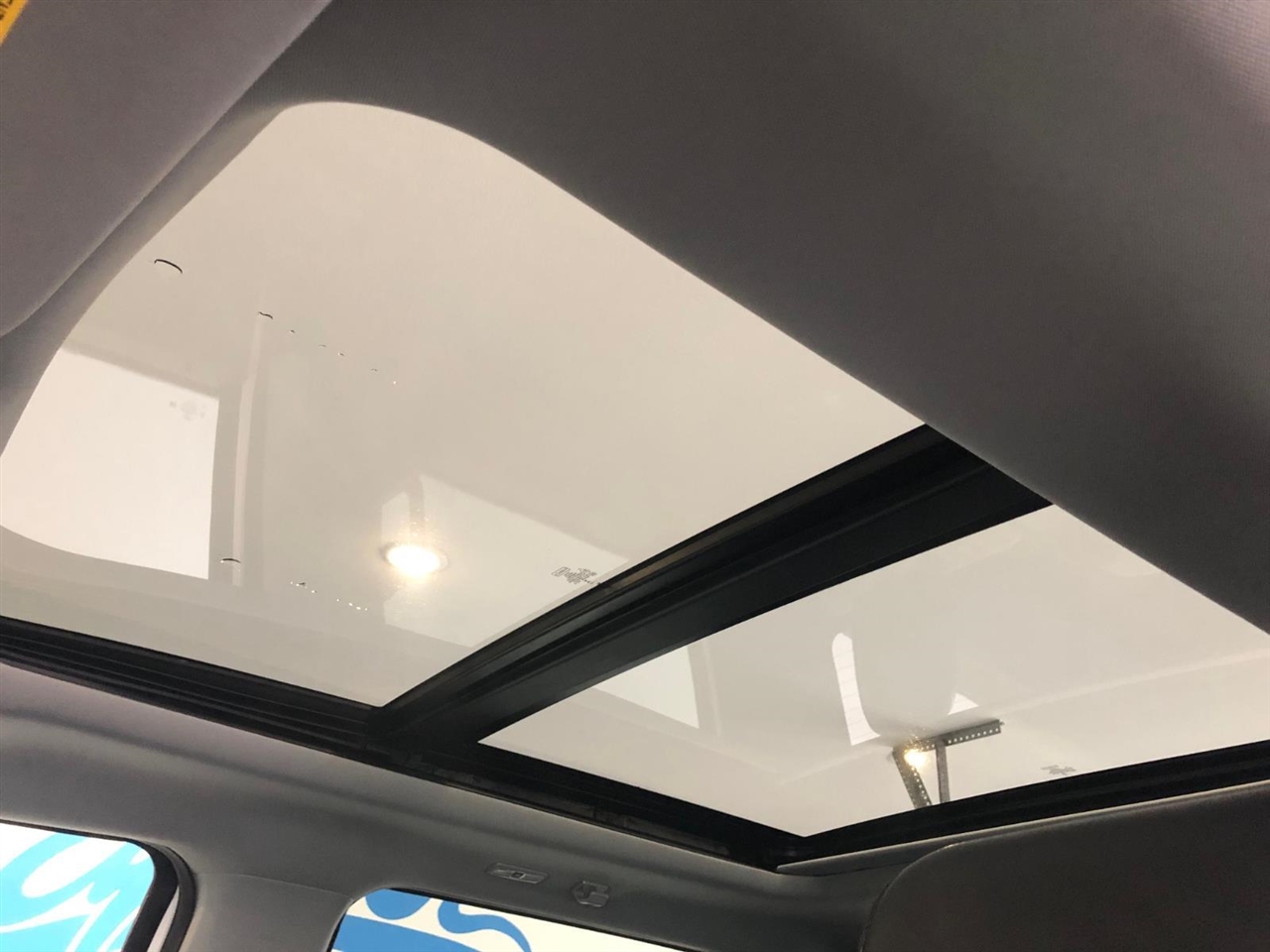 Ford Super Duty F-250 SRW Lariat 4WD Crew Cab 6.75' Box 2025