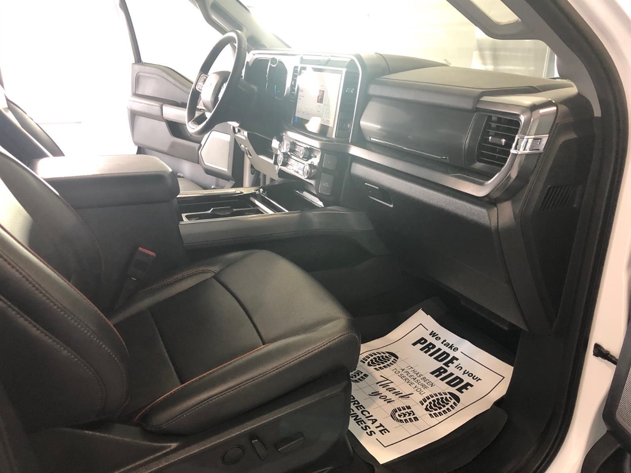 Ford Super Duty F-250 SRW Lariat 4WD Crew Cab 6.75' Box 2025