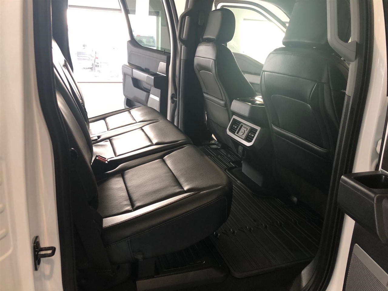 Ford Super Duty F-250 SRW Lariat 4WD Crew Cab 6.75' Box 2025