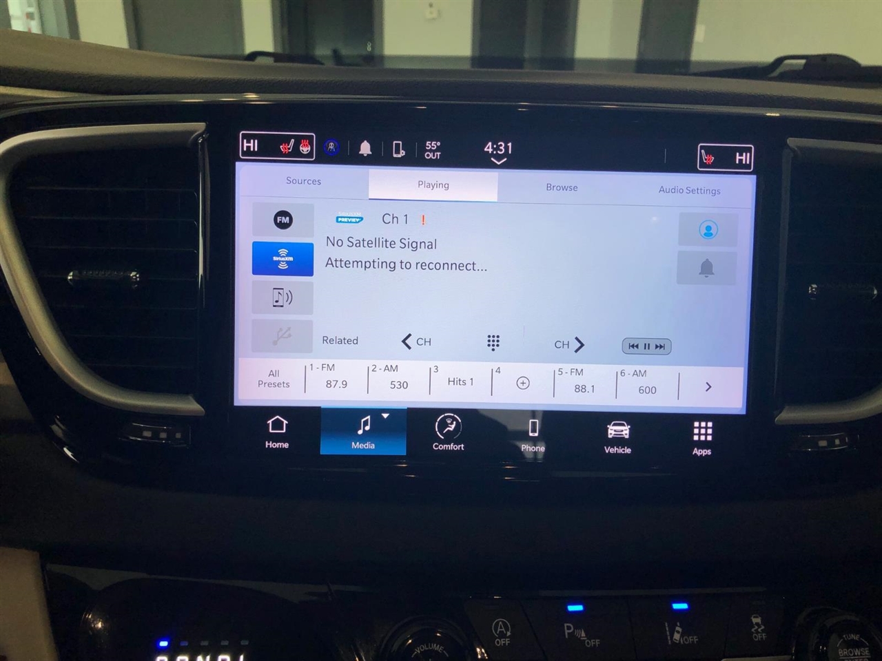 Chrysler Pacifica Touring L FWD 2023