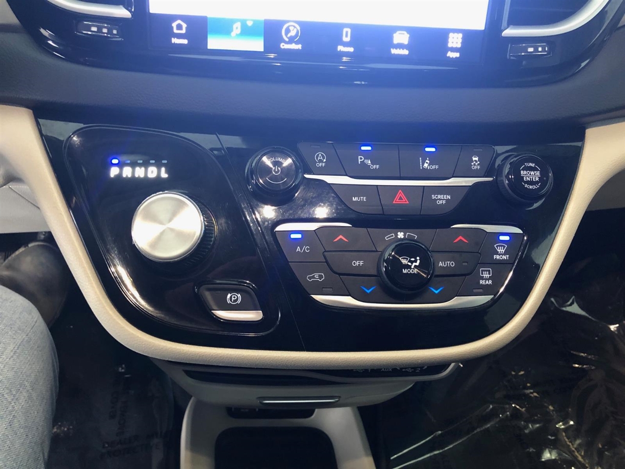 Chrysler Pacifica Touring L FWD 2023