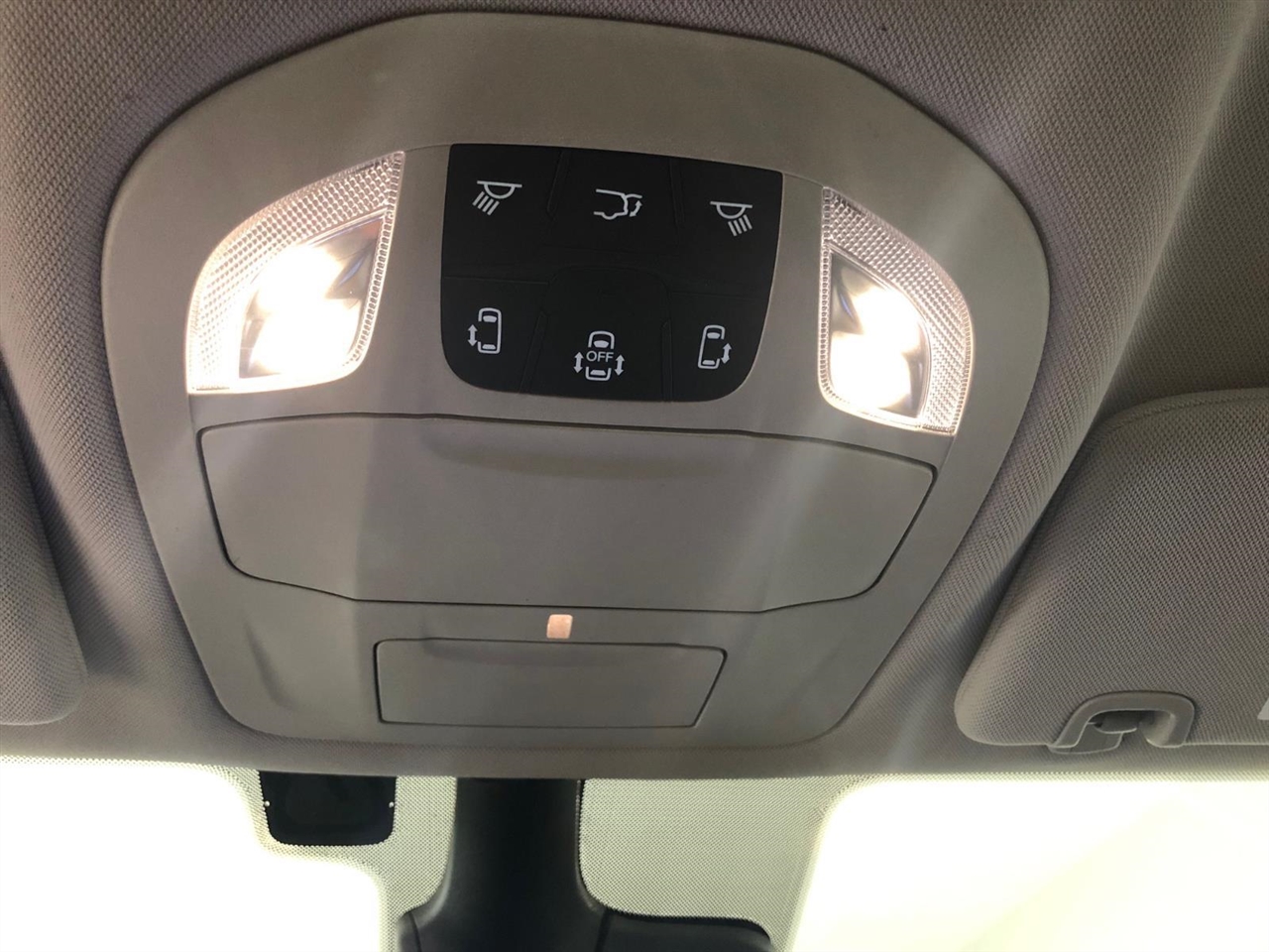 Chrysler Pacifica Touring L FWD 2023