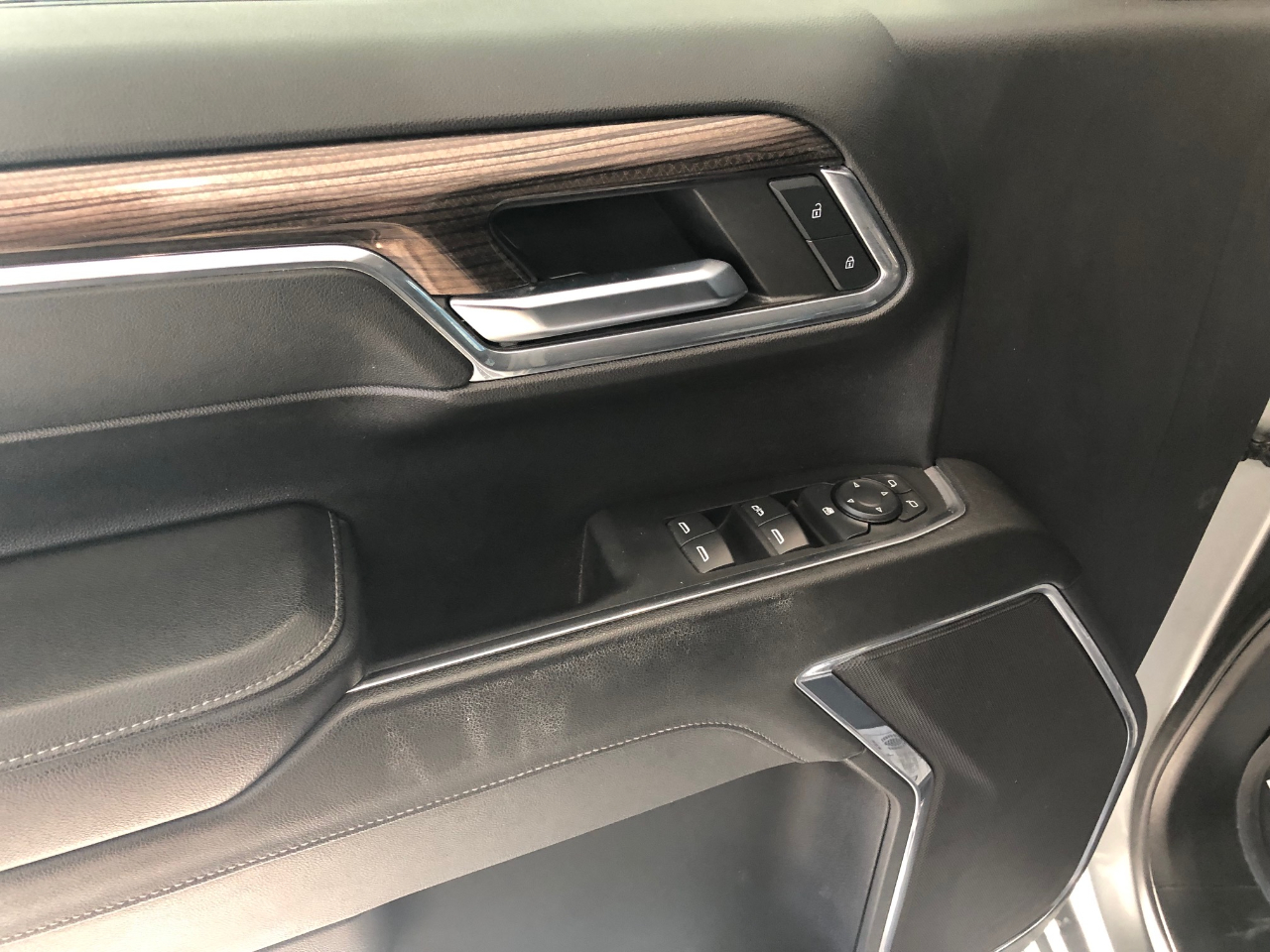 Chevrolet Silverado 1500 4WD Crew Cab 147" LT w/1LT 2024