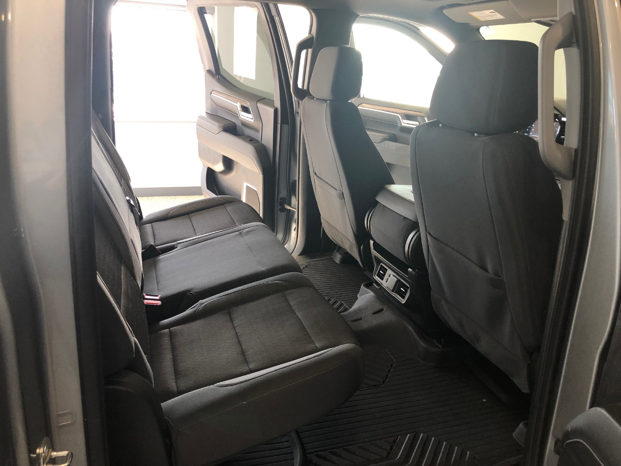 Chevrolet Silverado 1500 4WD Crew Cab 147" LT w/1LT 2024