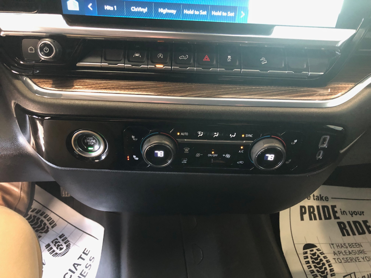 Chevrolet Silverado 1500 4WD Crew Cab 147" LT w/1LT 2024