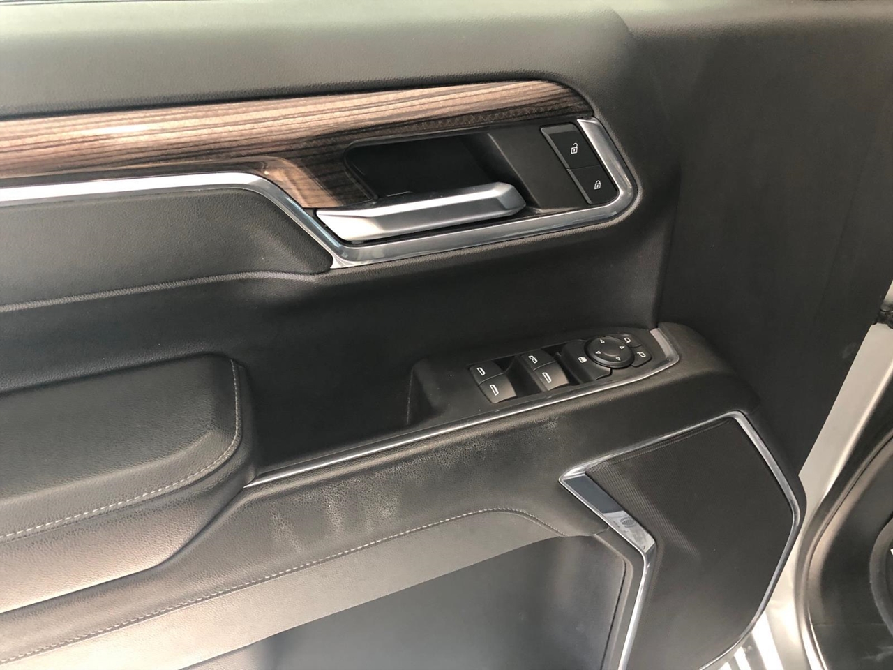 Chevrolet Silverado 1500 4WD Crew Cab 147" LT w/1LT 2024