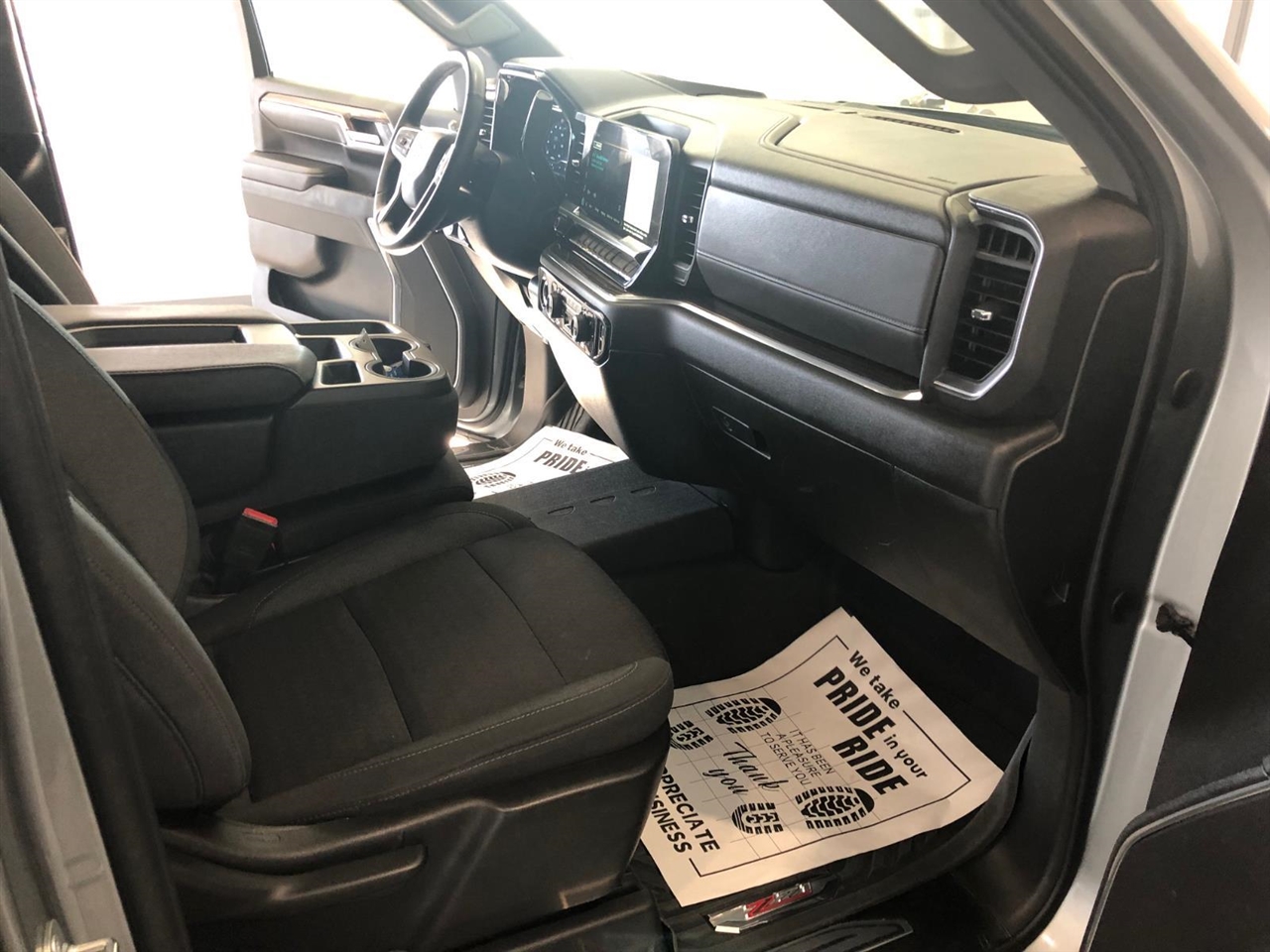 Chevrolet Silverado 1500 4WD Crew Cab 147" LT w/1LT 2024