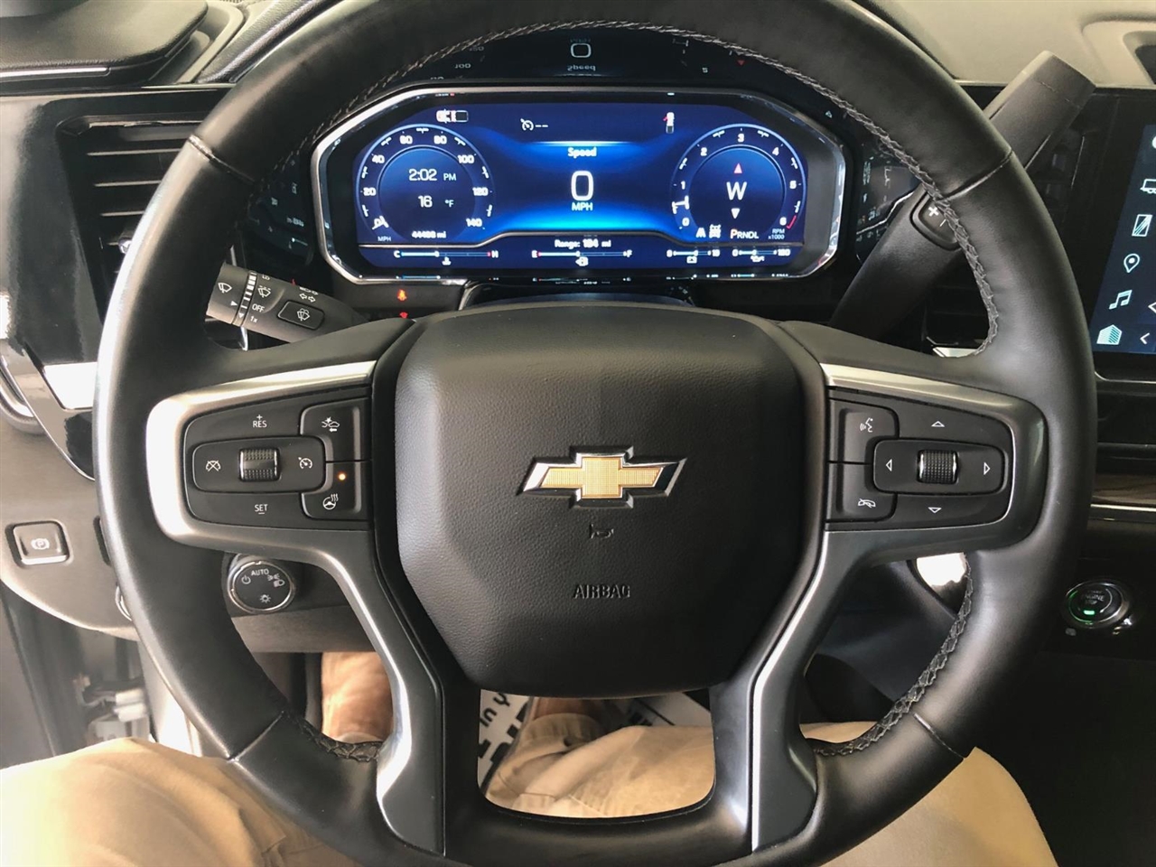 Chevrolet Silverado 1500 4WD Crew Cab 147" LT w/1LT 2024