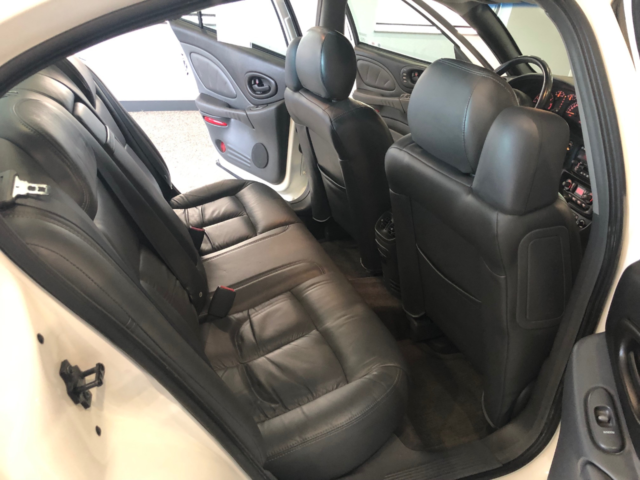 Pontiac Bonneville 4dr Sdn SSEi 2003