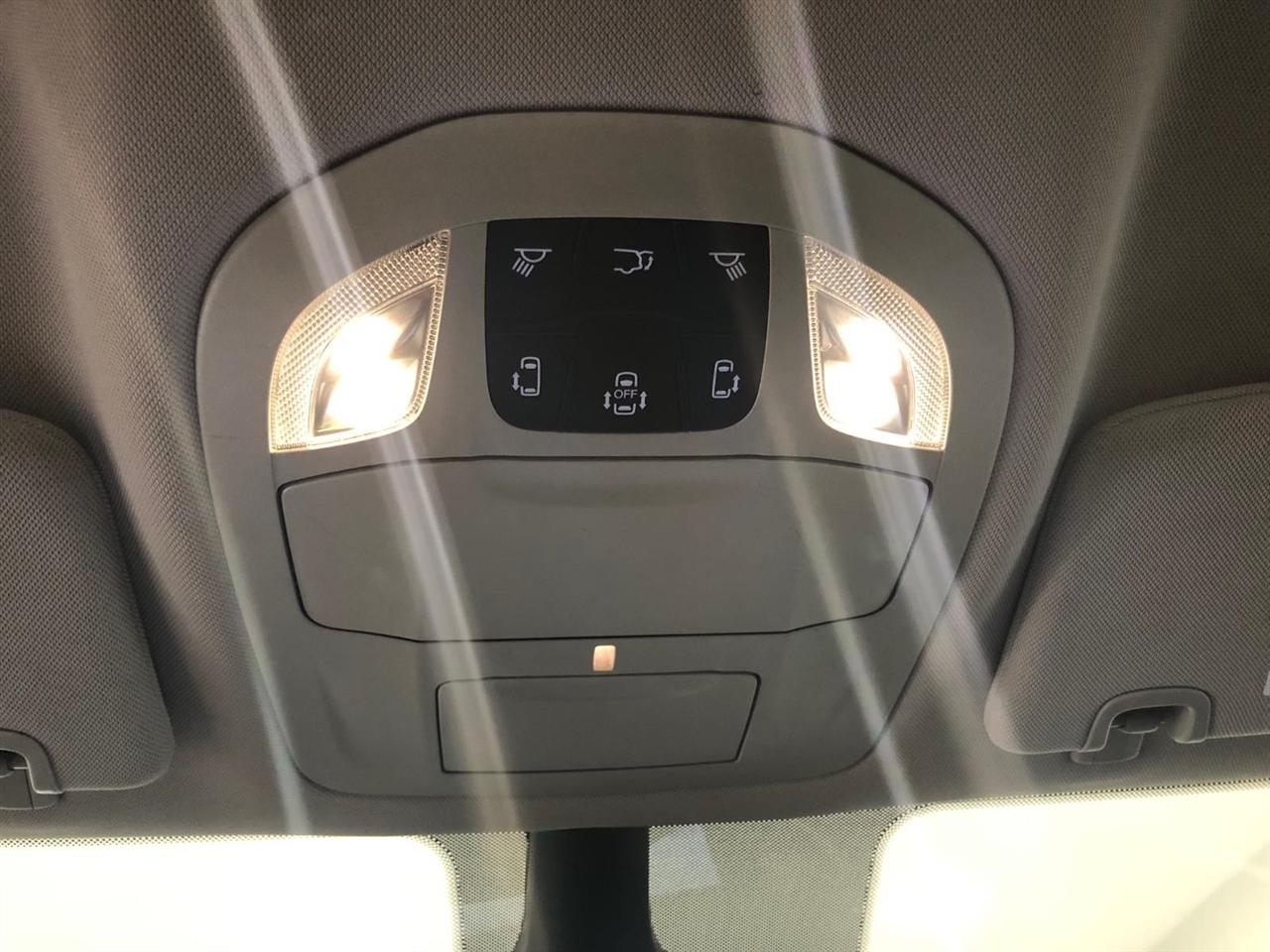 Chrysler Pacifica Touring L FWD 2023