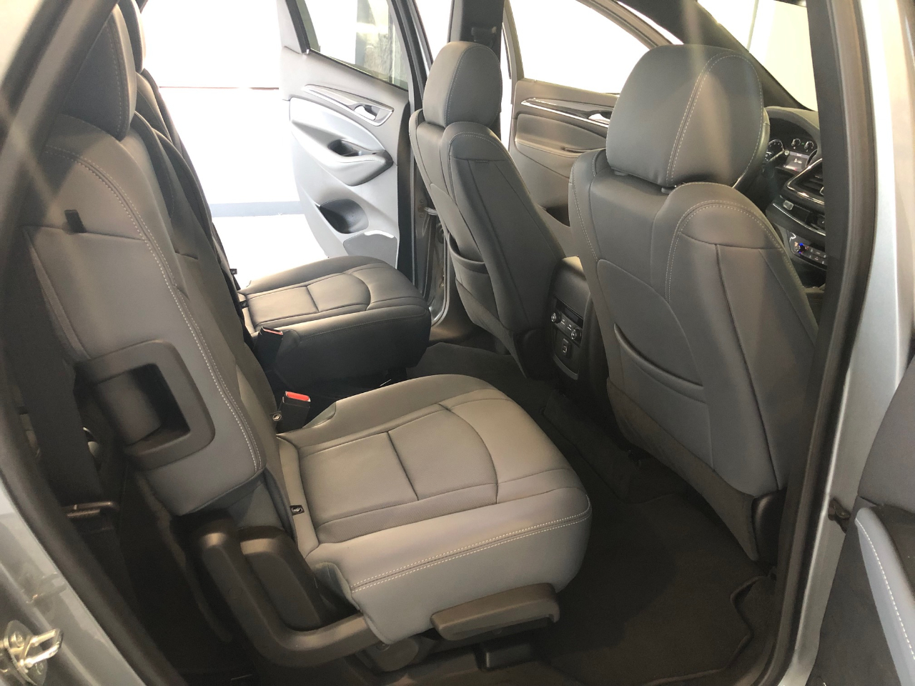 Buick Enclave AWD 4dr Essence 2023