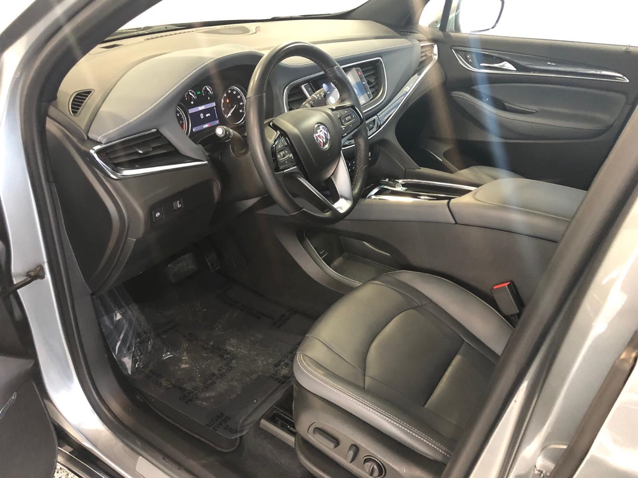 Buick Enclave AWD 4dr Essence 2023