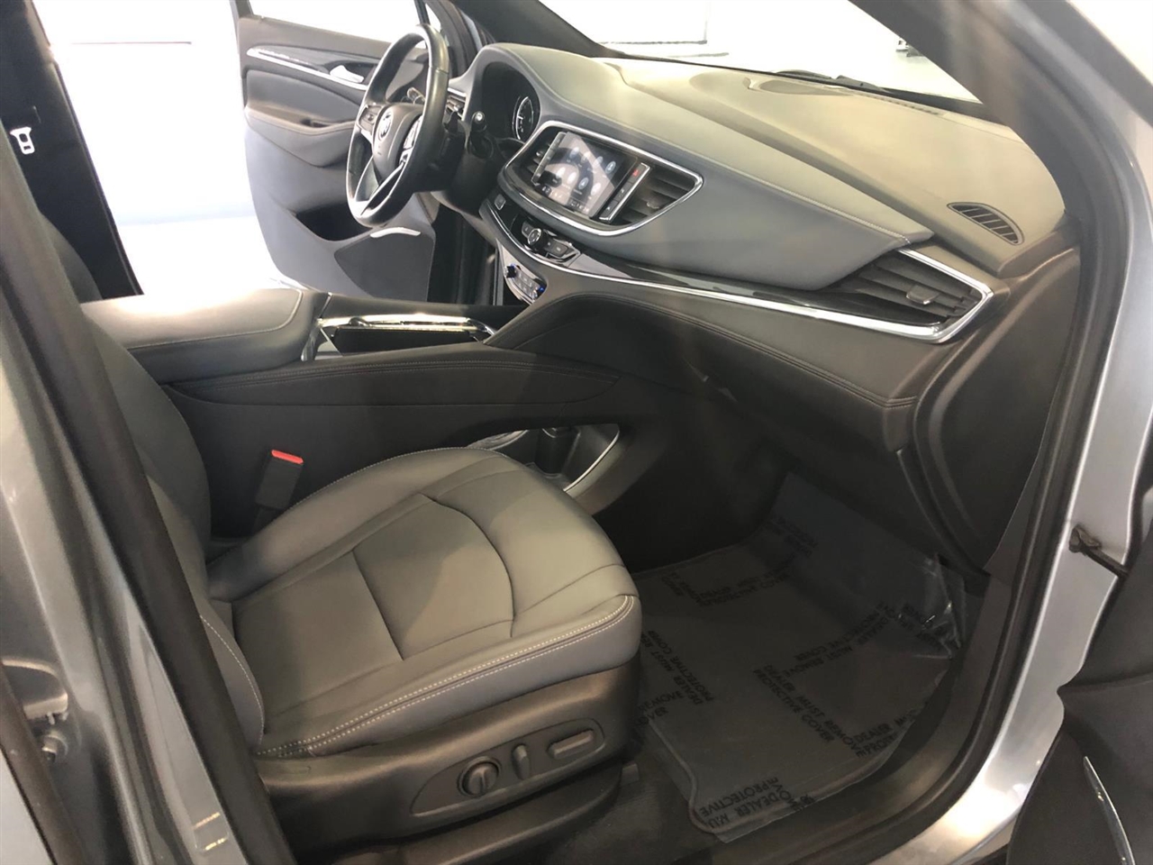 Buick Enclave AWD 4dr Essence 2023