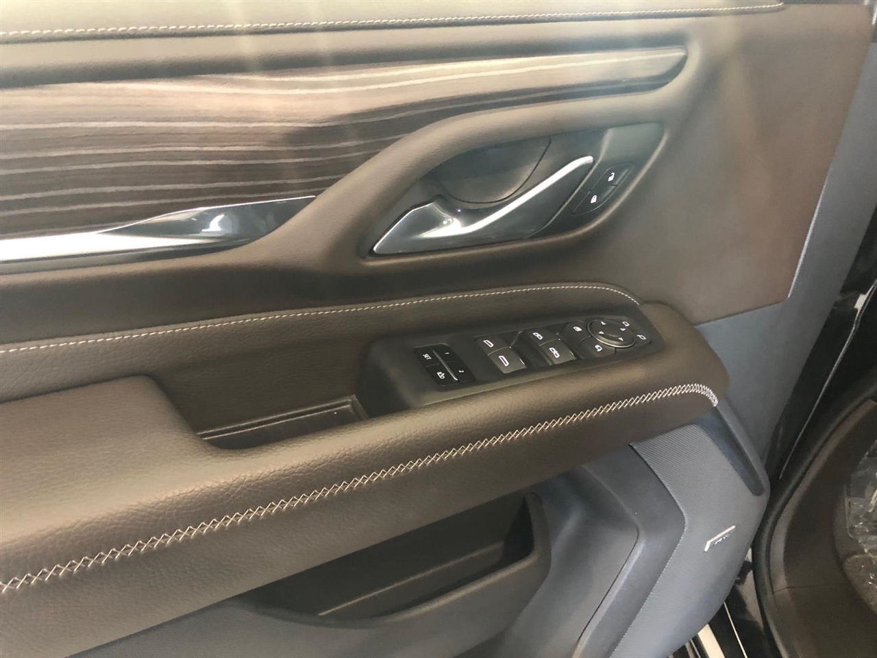 GMC Yukon XL 4WD 4dr Denali 2022