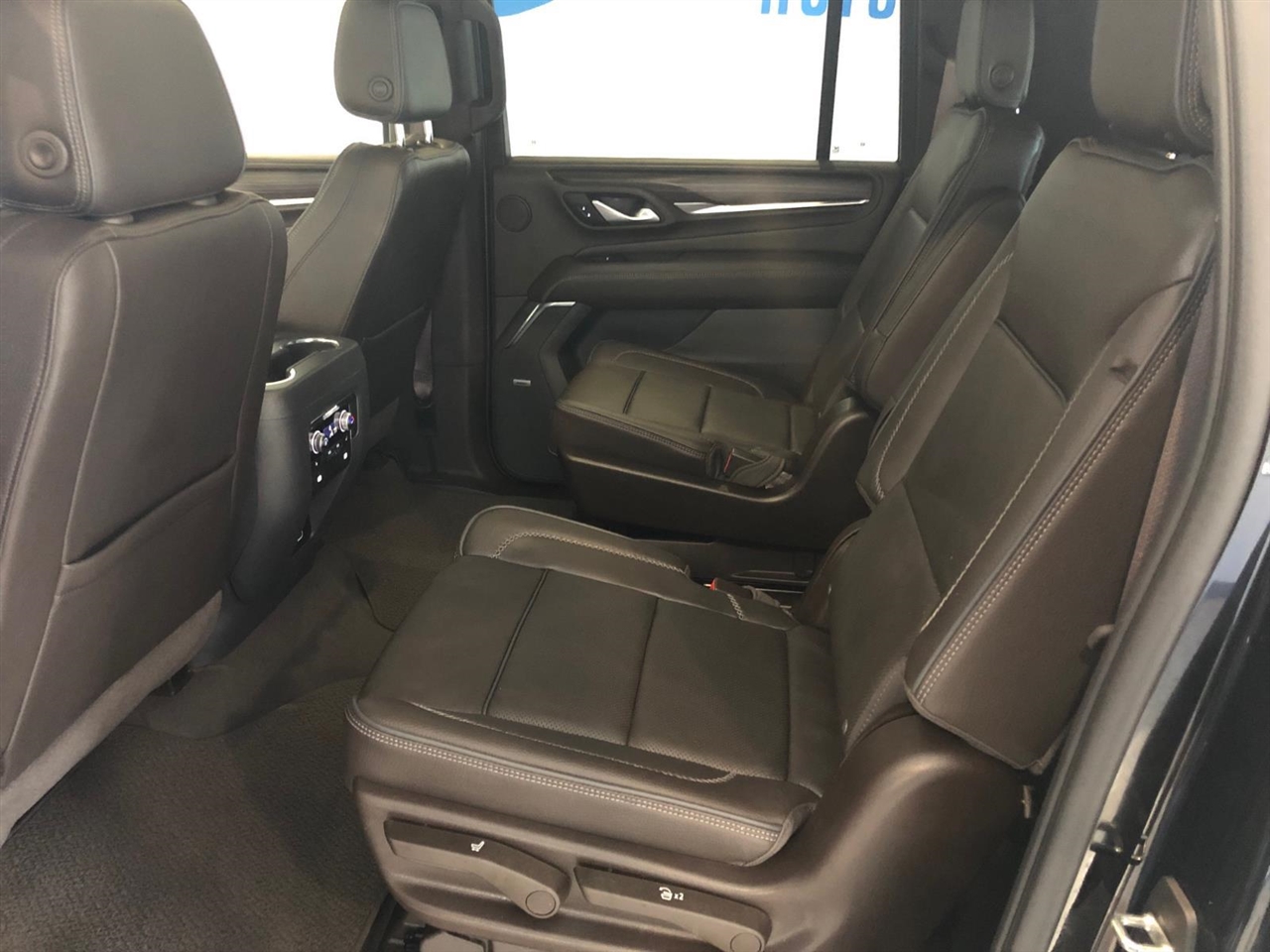 GMC Yukon XL 4WD 4dr Denali 2022