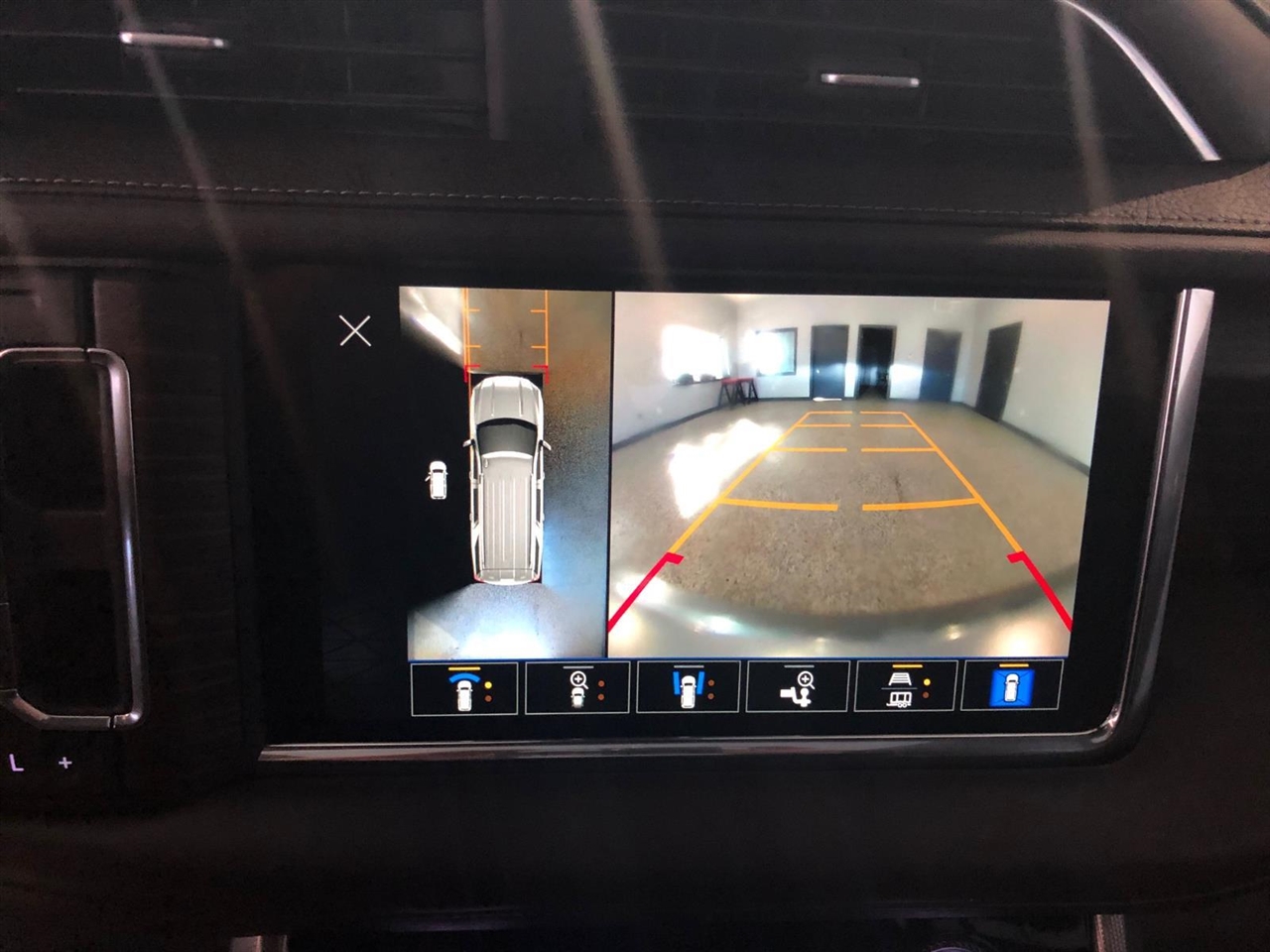 GMC Yukon XL 4WD 4dr Denali 2022