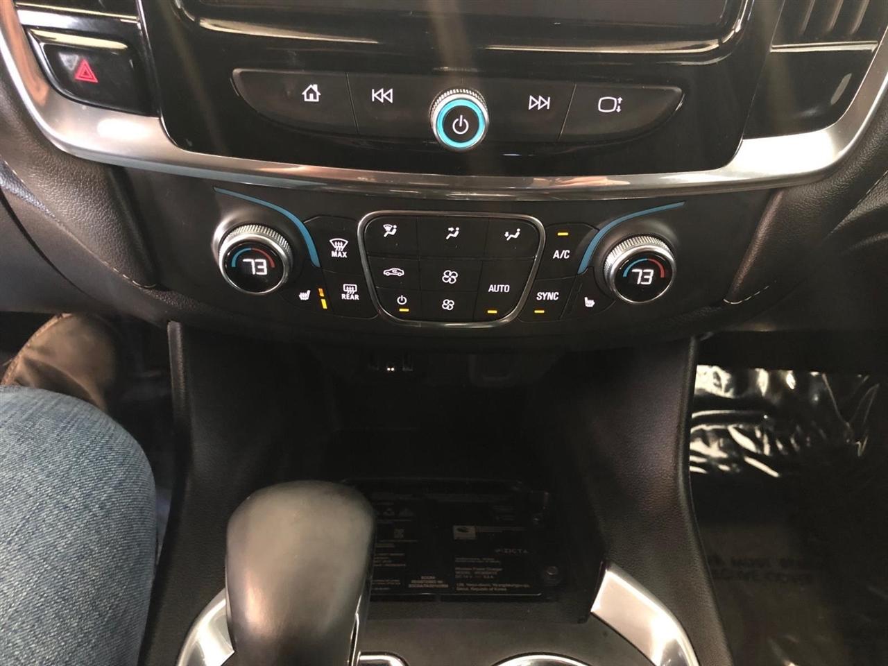 Chevrolet Traverse AWD 4dr LT Leather 2023